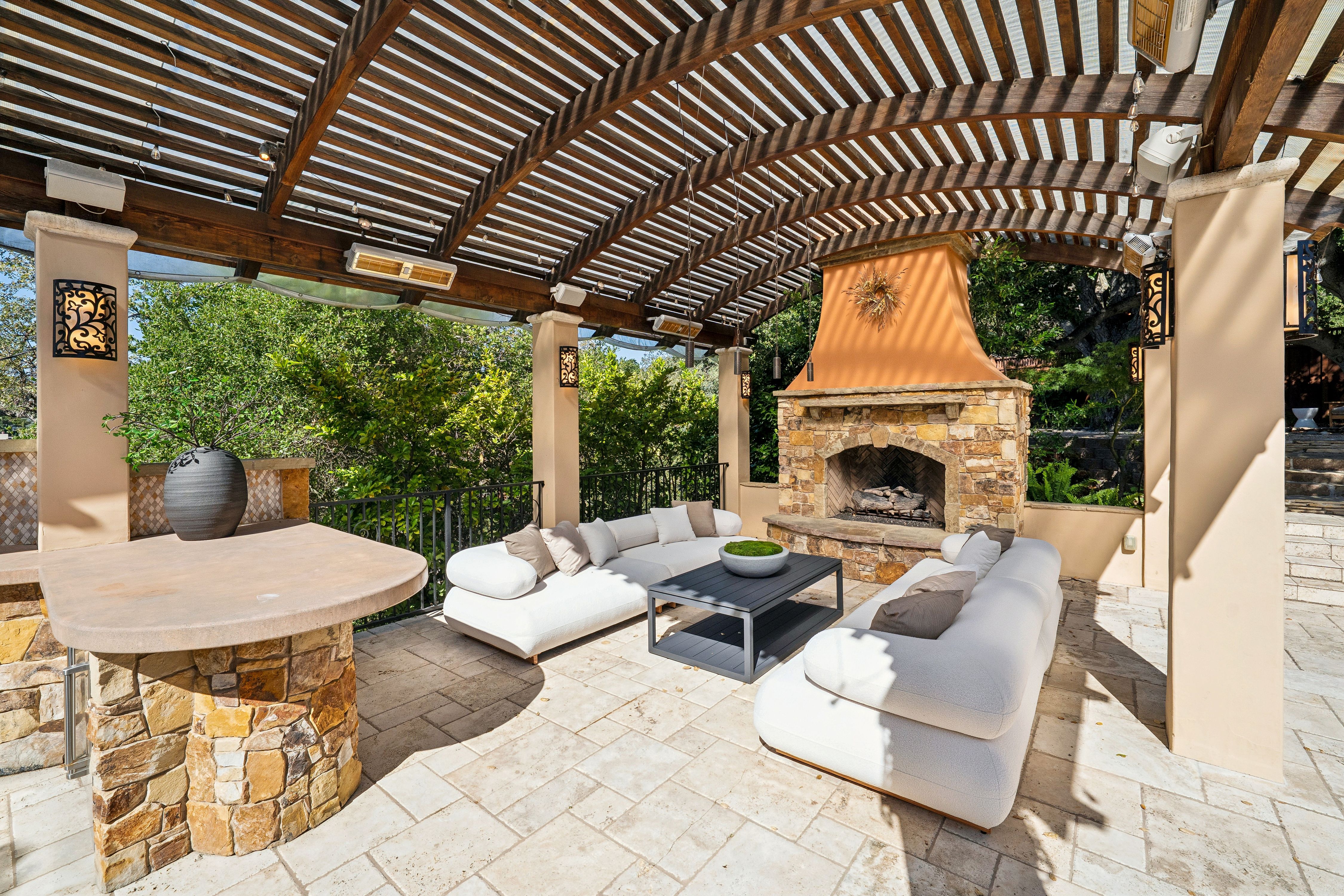  Private Mediterranean Estate with Breathtaking Views - 物件實景