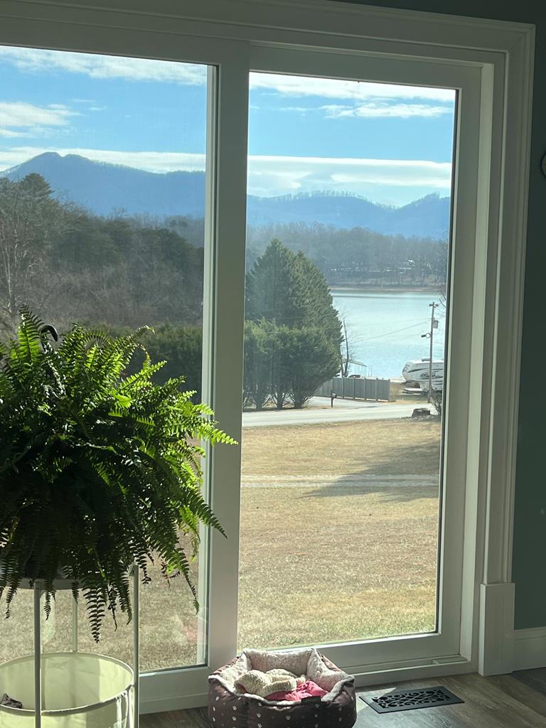 Hiawassee, Georgia, 30546, United States, 3 Bedrooms Bedrooms, ,2 BathroomsBathrooms,Residential,For Sale,1761717
