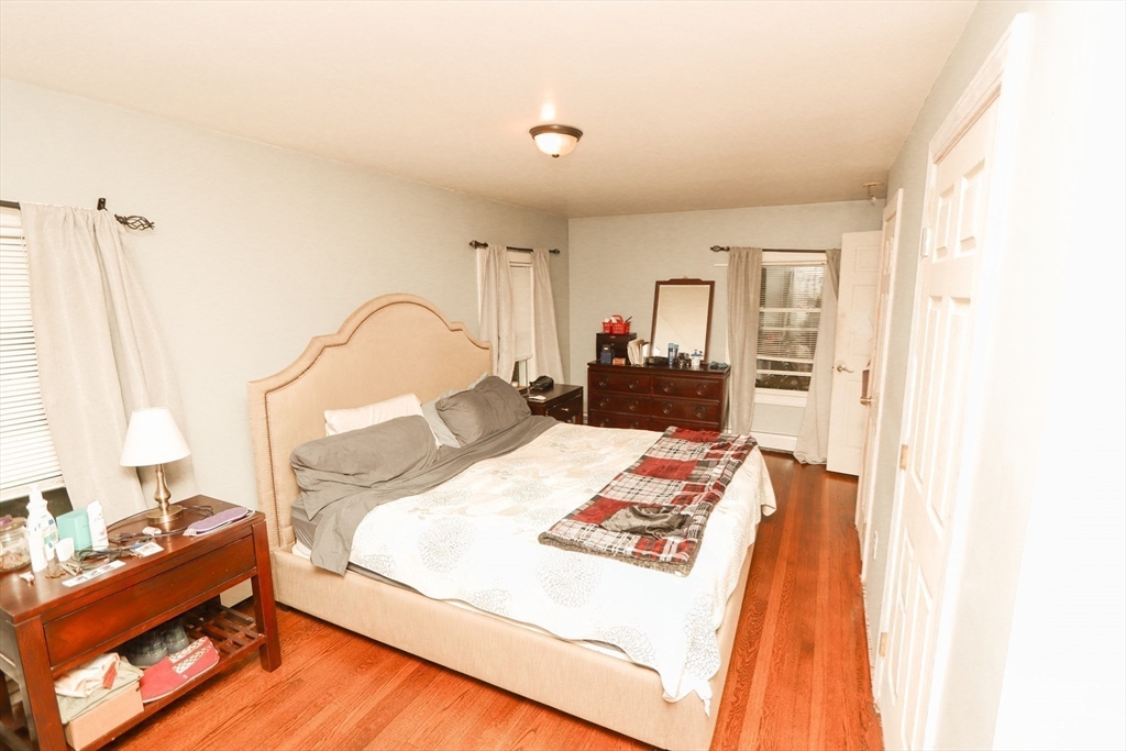 Brockton, Massachusetts, 02301, United States, 3 Bedrooms Bedrooms, ,2 BathroomsBathrooms,Residential,For Sale,1955678