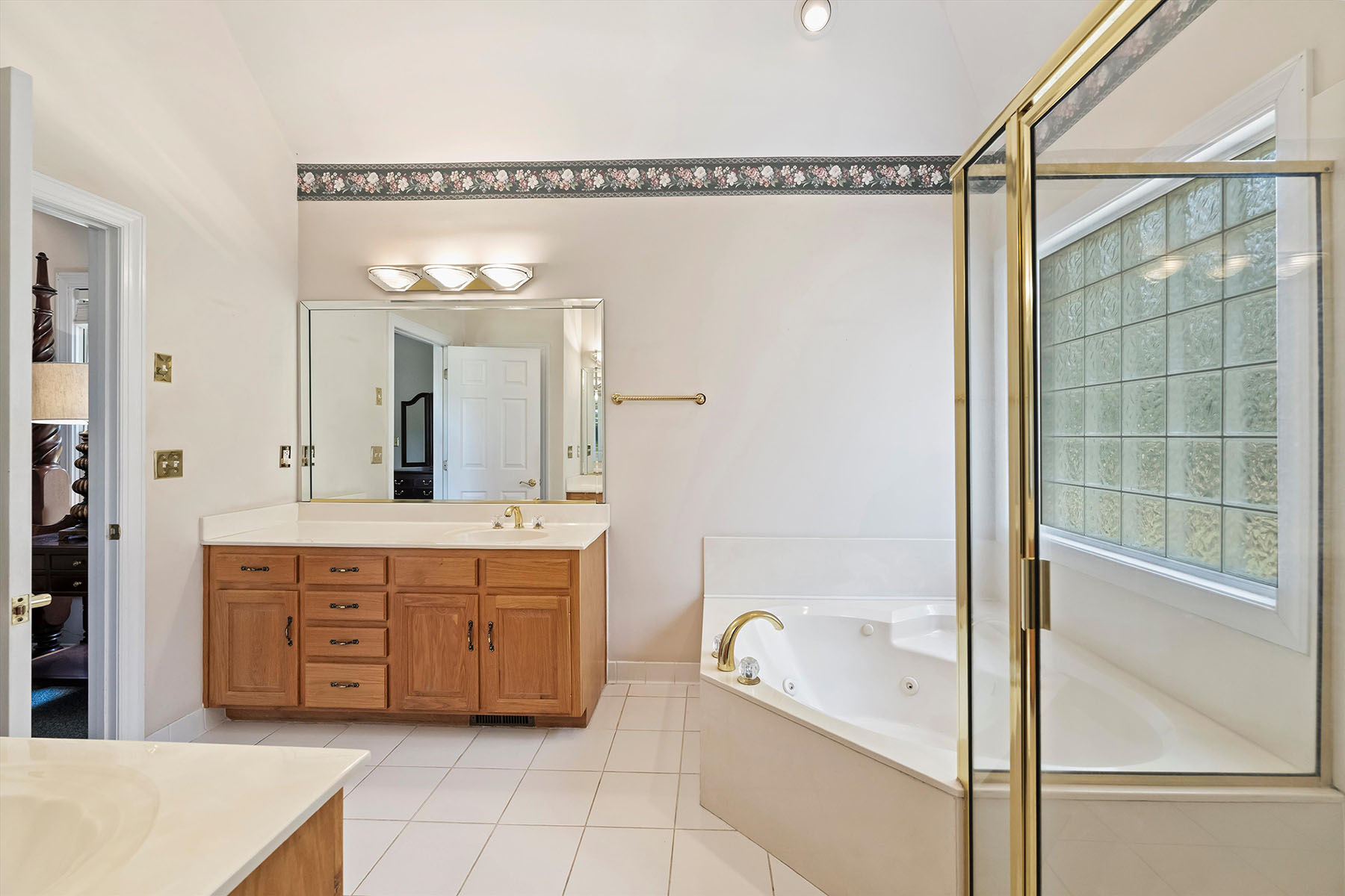  OAK HARBOR - 物件實景