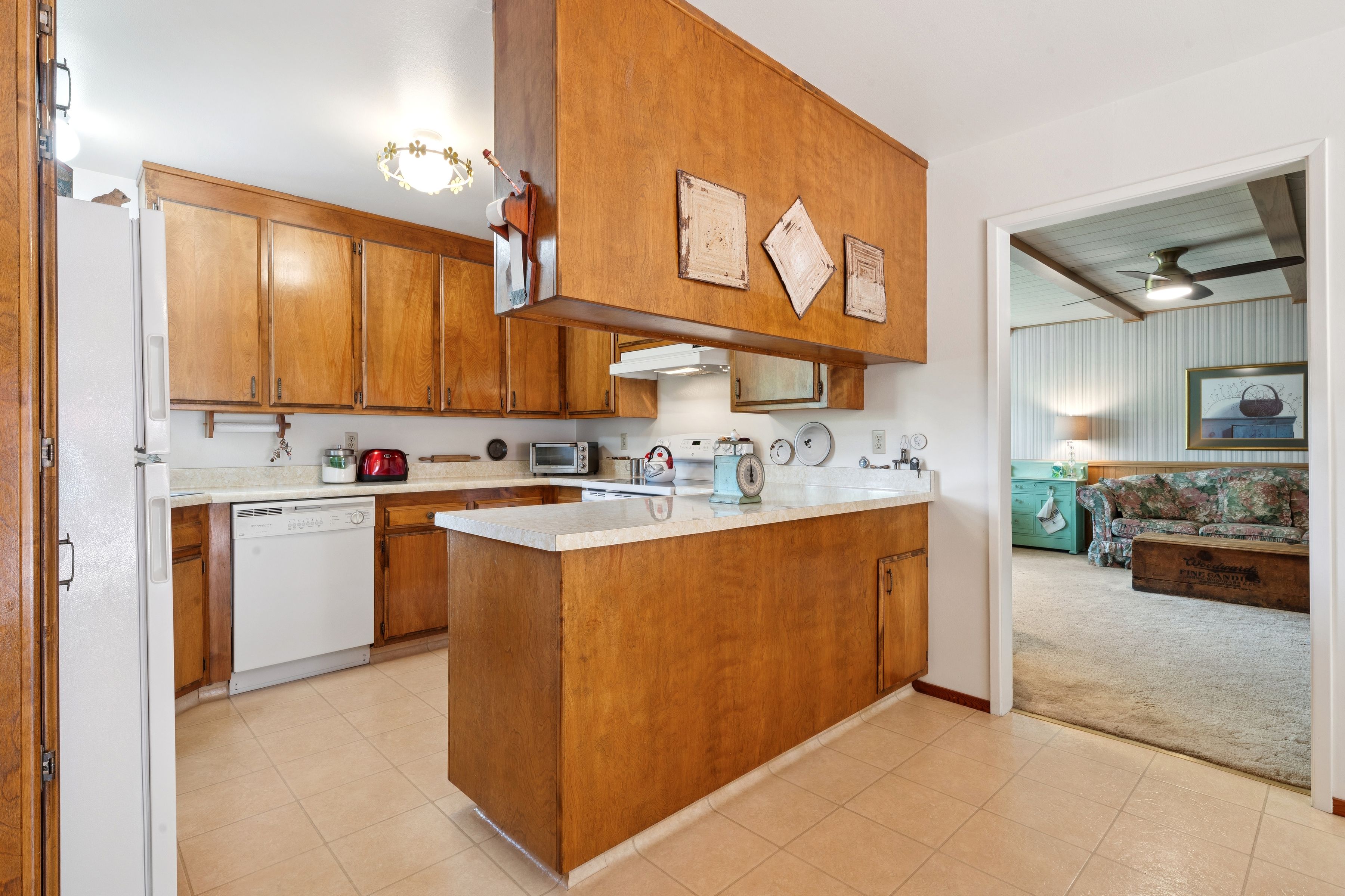  825 Woodside Aka Madrone Road - 物件實景