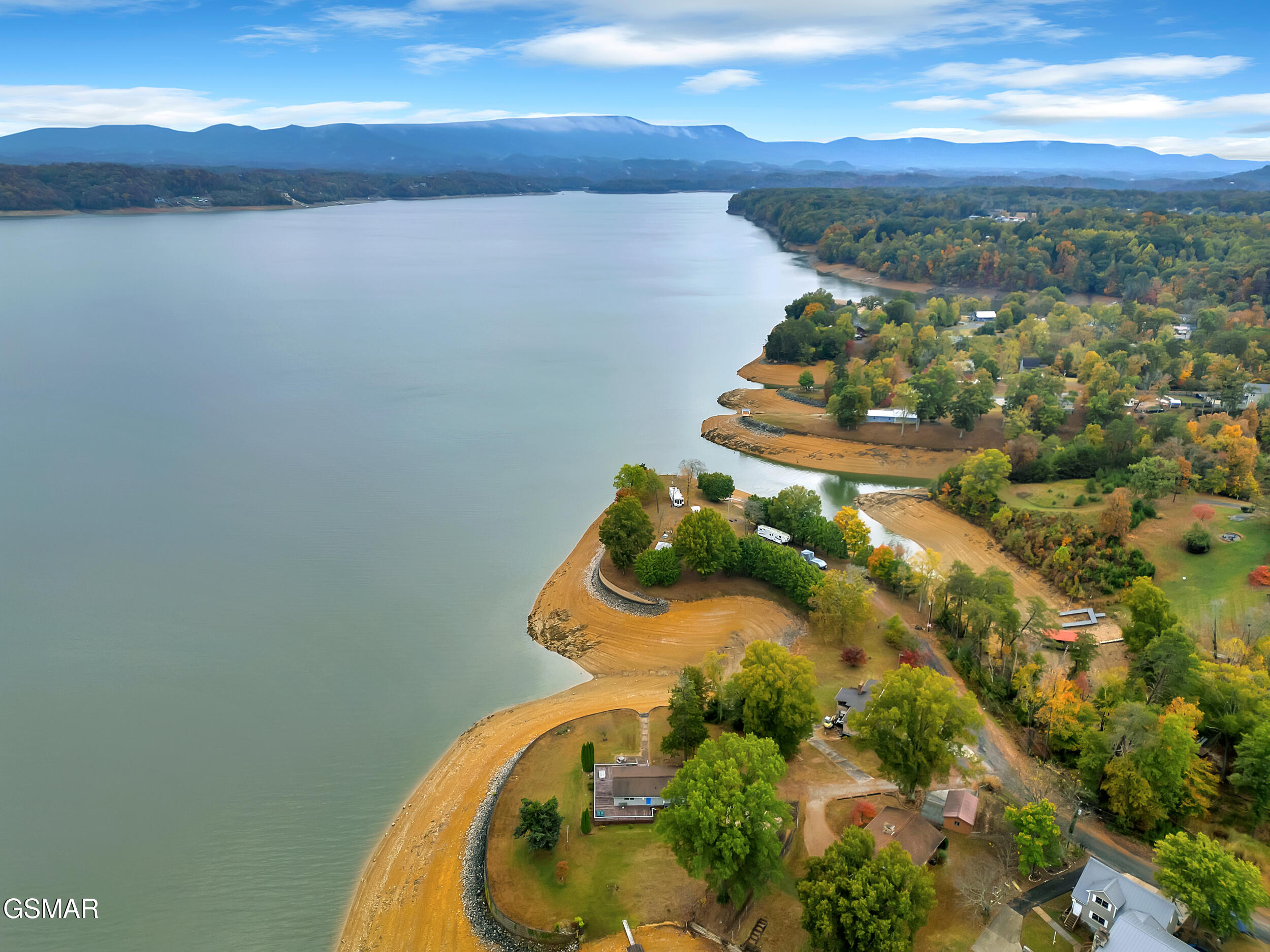 Dandridge, Tennessee, 37725, United States, 3 Bedrooms Bedrooms, ,1 BathroomBathrooms,Residential,For Sale,1973738