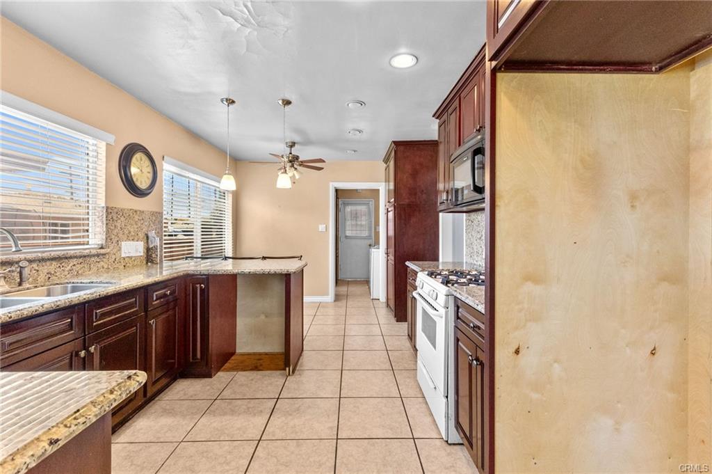 Compton, California, 90221, United States, 3 Bedrooms Bedrooms, ,2 BathroomsBathrooms,Residential,For Sale,1922771