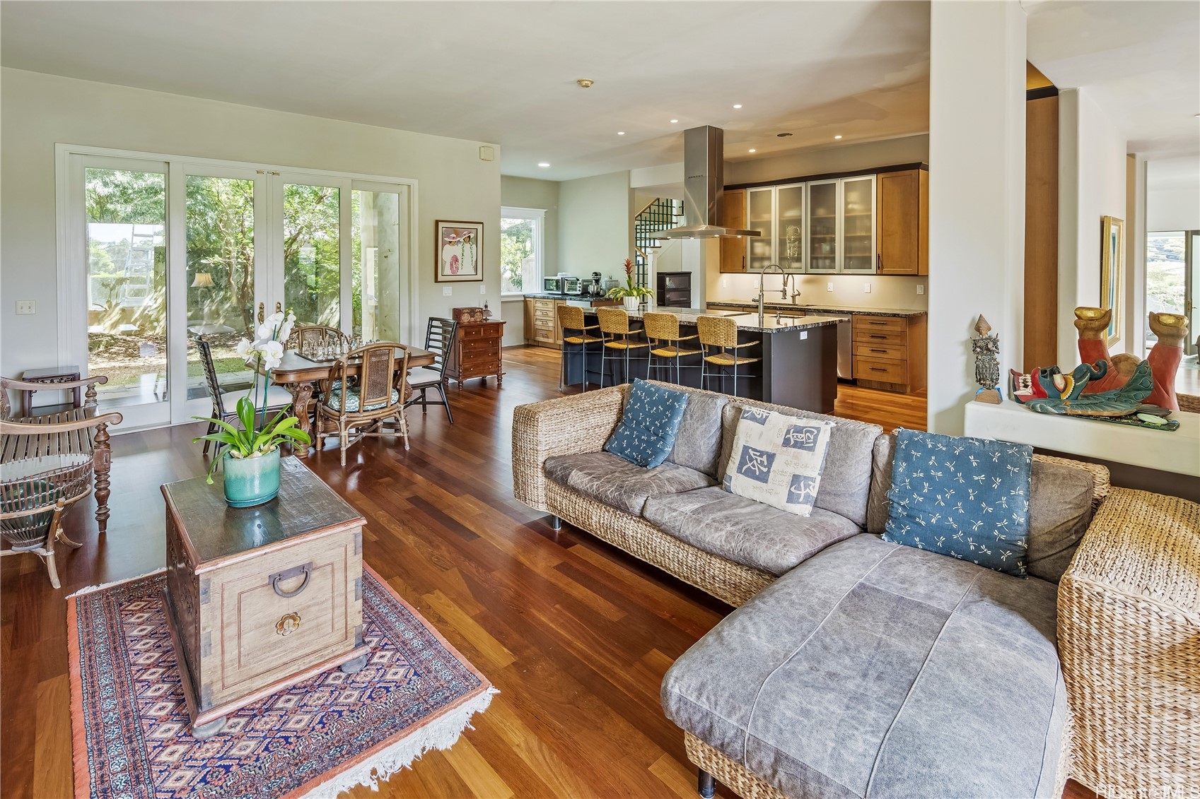 Honolulu, Hawaii, 96817, United States, 5 Bedrooms Bedrooms, ,5 BathroomsBathrooms,Residential,For Sale,1992016