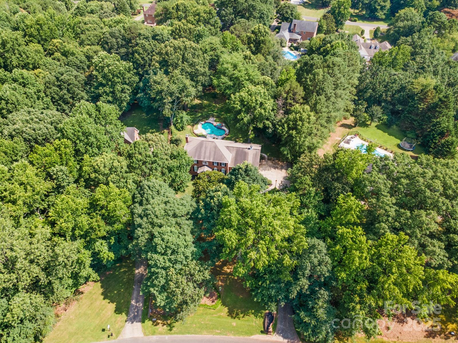 Matthews, North Carolina, 28104, United States, 4 Bedrooms Bedrooms, ,3 BathroomsBathrooms,Residential,For Sale,1876252