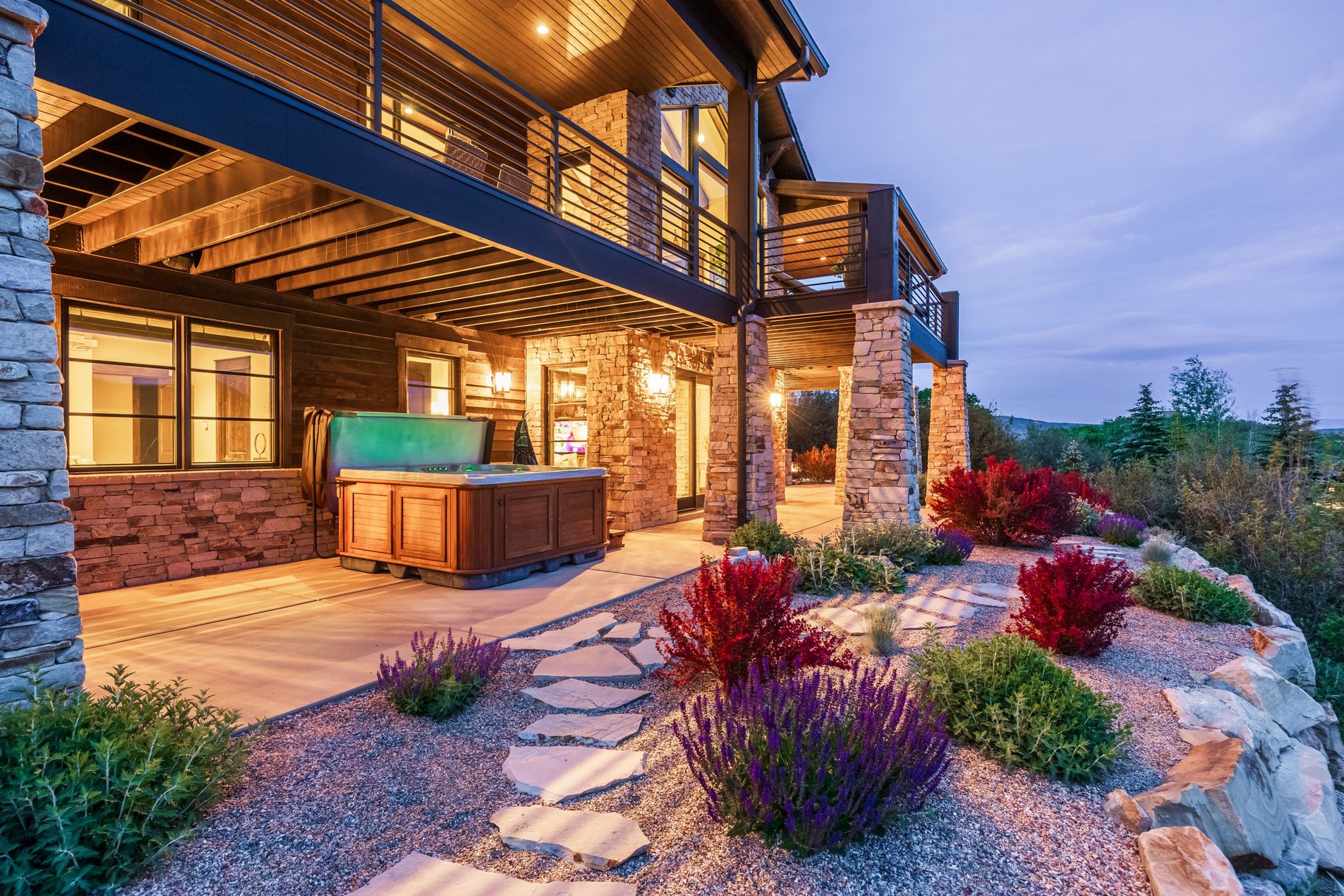  Luxury Custom Home in the Coveted Woods of Parleys Lane - 物件實景