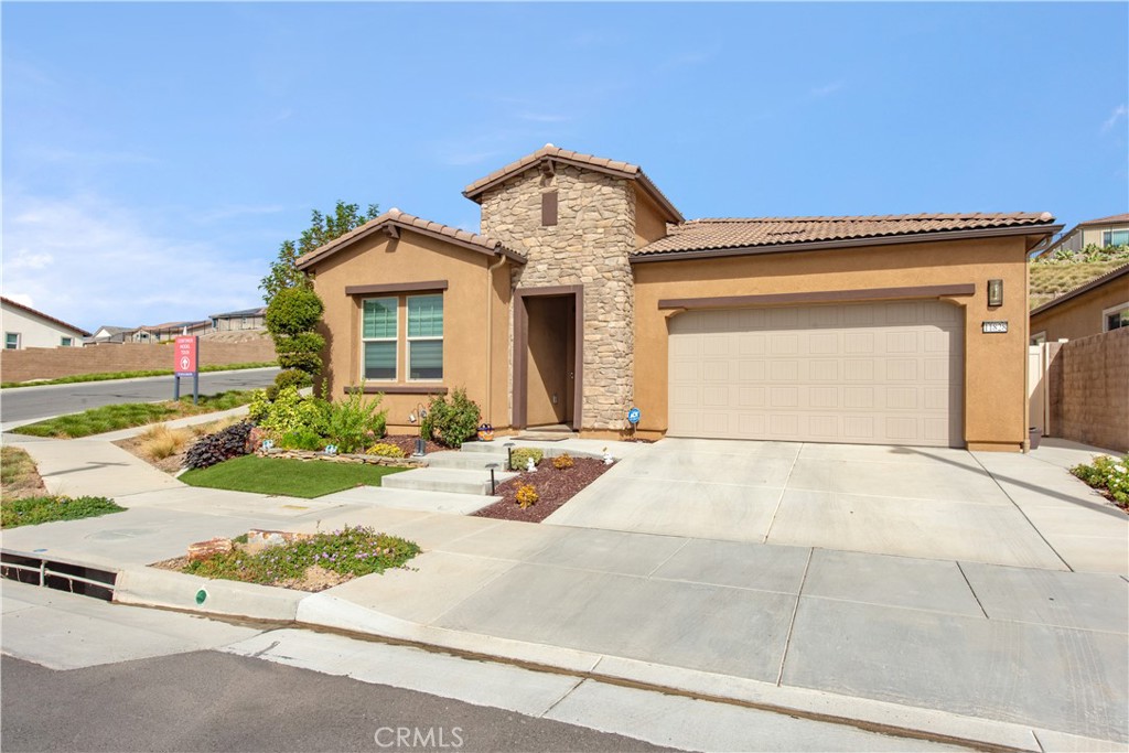 Corona, California, 92883, United States, 2 Bedrooms Bedrooms, ,2 BathroomsBathrooms,Residential,For Sale,1978295