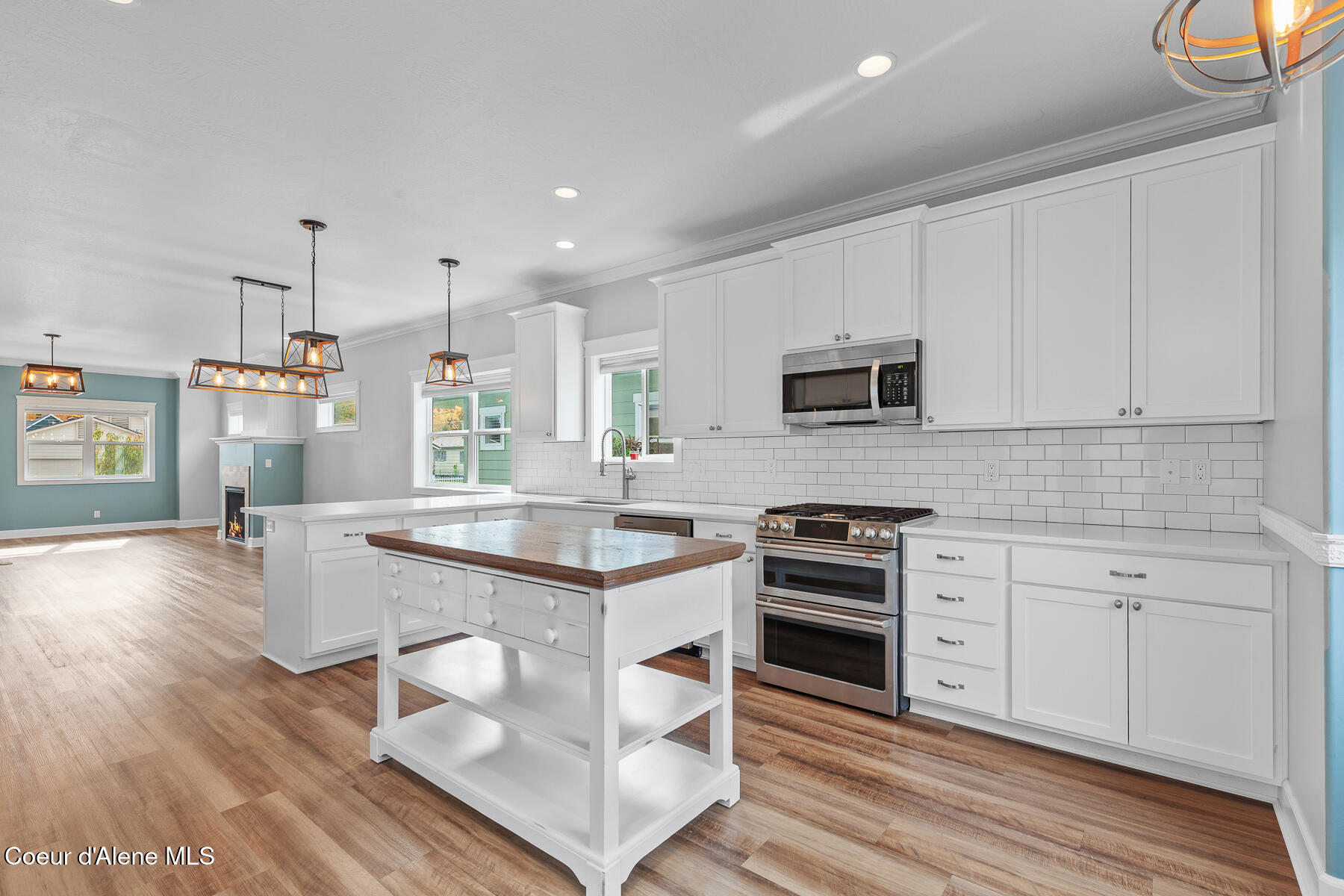 Coeur d'Alene, Idaho, 83814, United States, 3 Bedrooms Bedrooms, ,4 BathroomsBathrooms,Residential,For Sale,1976141