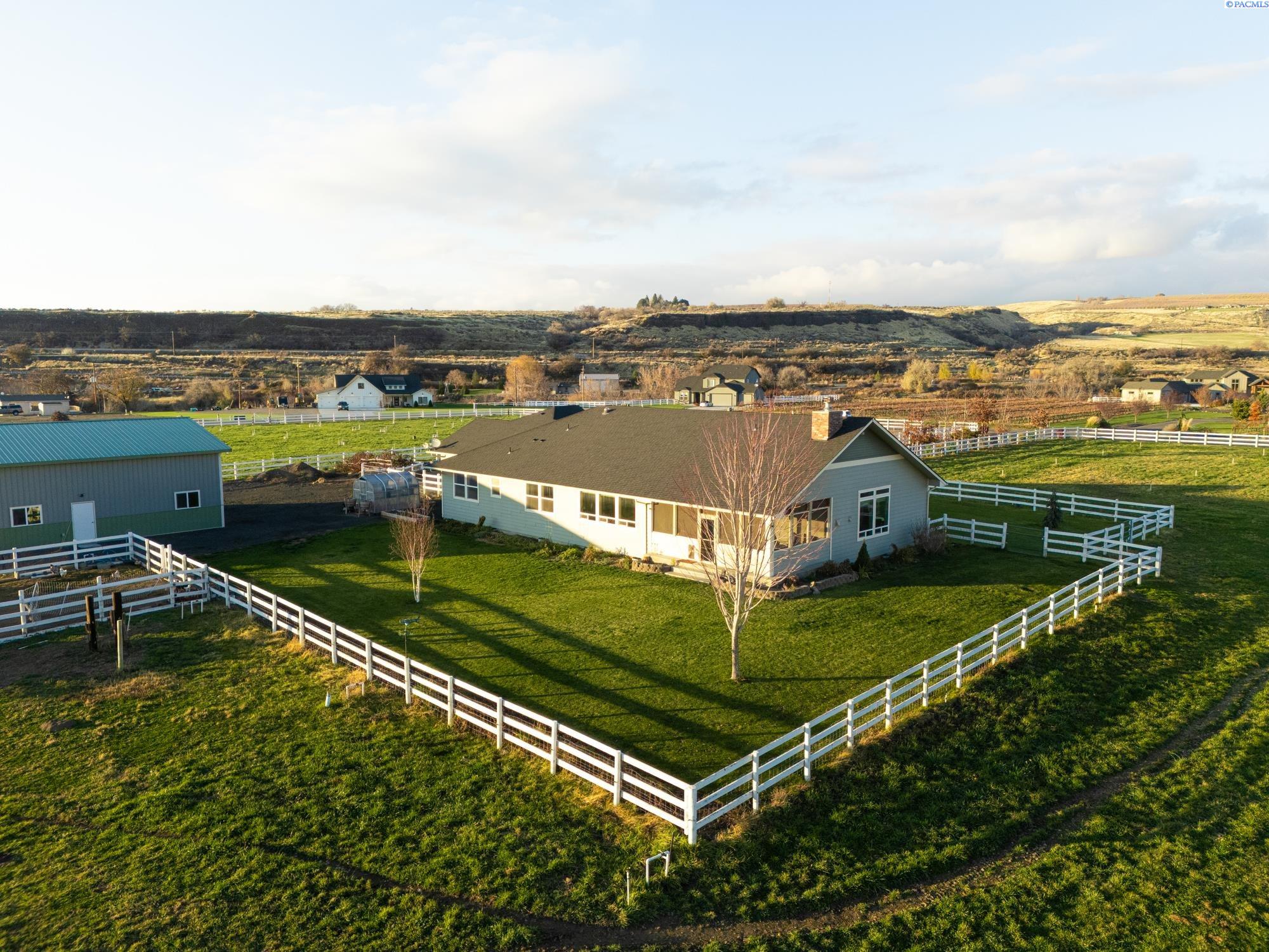 Prosser, Washington, 99350, United States, 3 Bedrooms Bedrooms, ,1 BathroomBathrooms,Residential,For Sale,1998379
