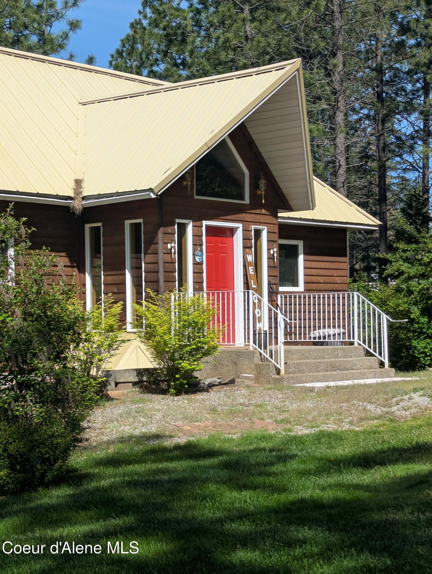 Pinehurst, Idaho, 83850, United States, 3 Bedrooms Bedrooms, ,2 BathroomsBathrooms,Residential,For Sale,2015998