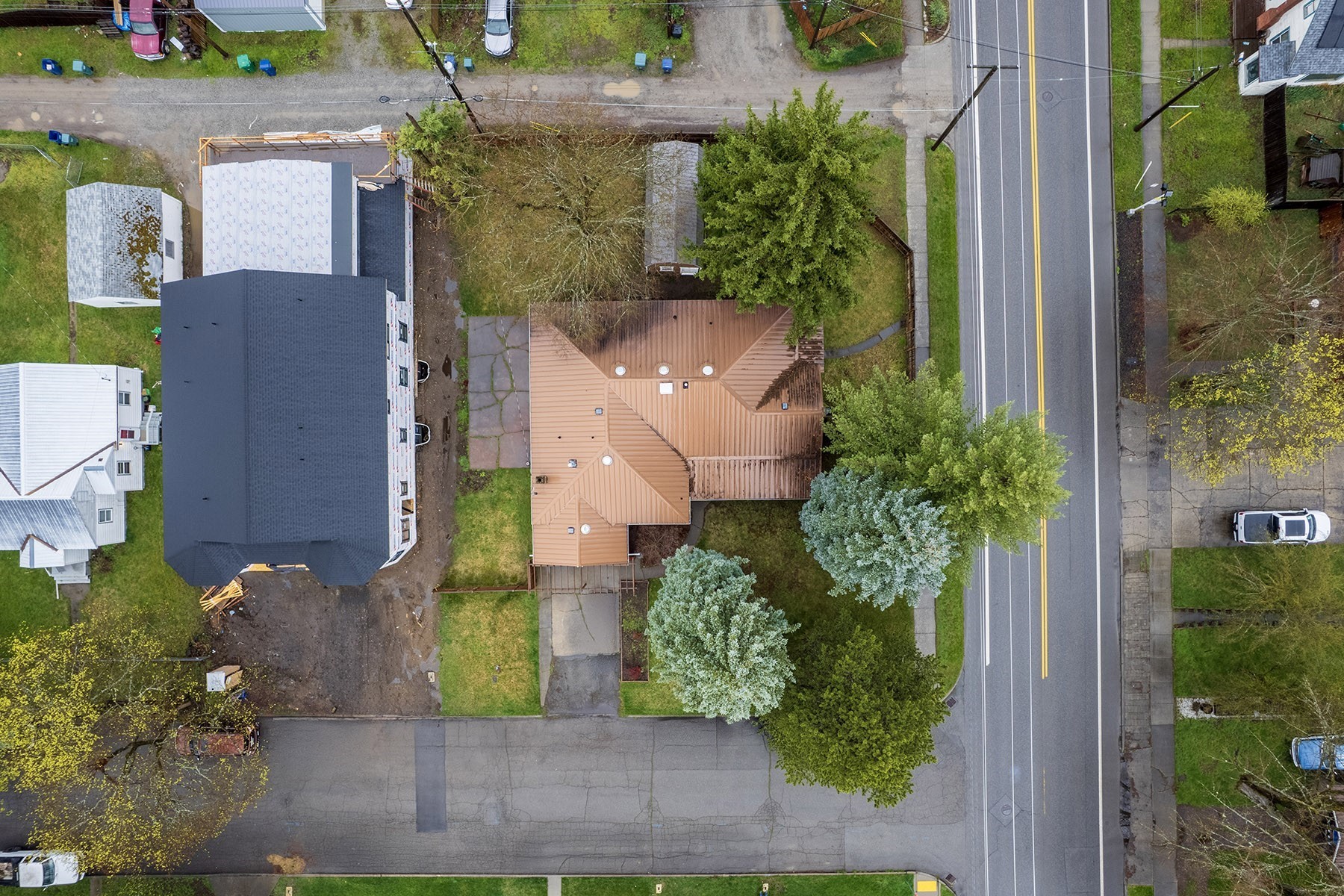  Your Porchlight in the Trees - 物件實景