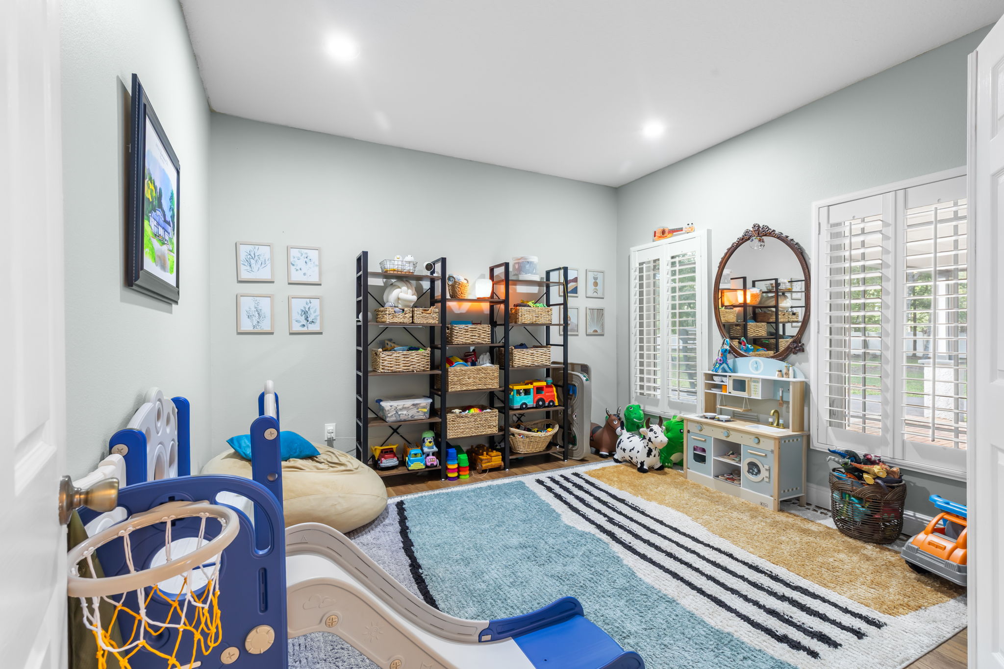 Wesley Chapel, Florida, 33544, United States, 5 Bedrooms Bedrooms, ,5 BathroomsBathrooms,Residential,For Sale,2005912