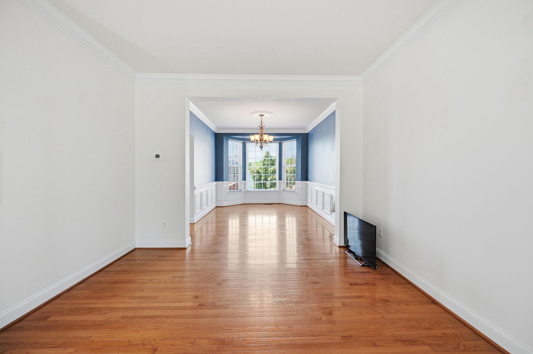 Triangle, Virginia, 22172, United States, 5 Bedrooms Bedrooms, ,4 BathroomsBathrooms,Residential,For Sale,2048381