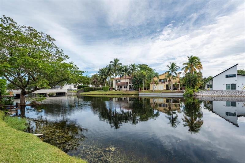 Plantation, Florida, 33324, United States, 4 Bedrooms Bedrooms, ,3 BathroomsBathrooms,Residential,For Sale,1987783