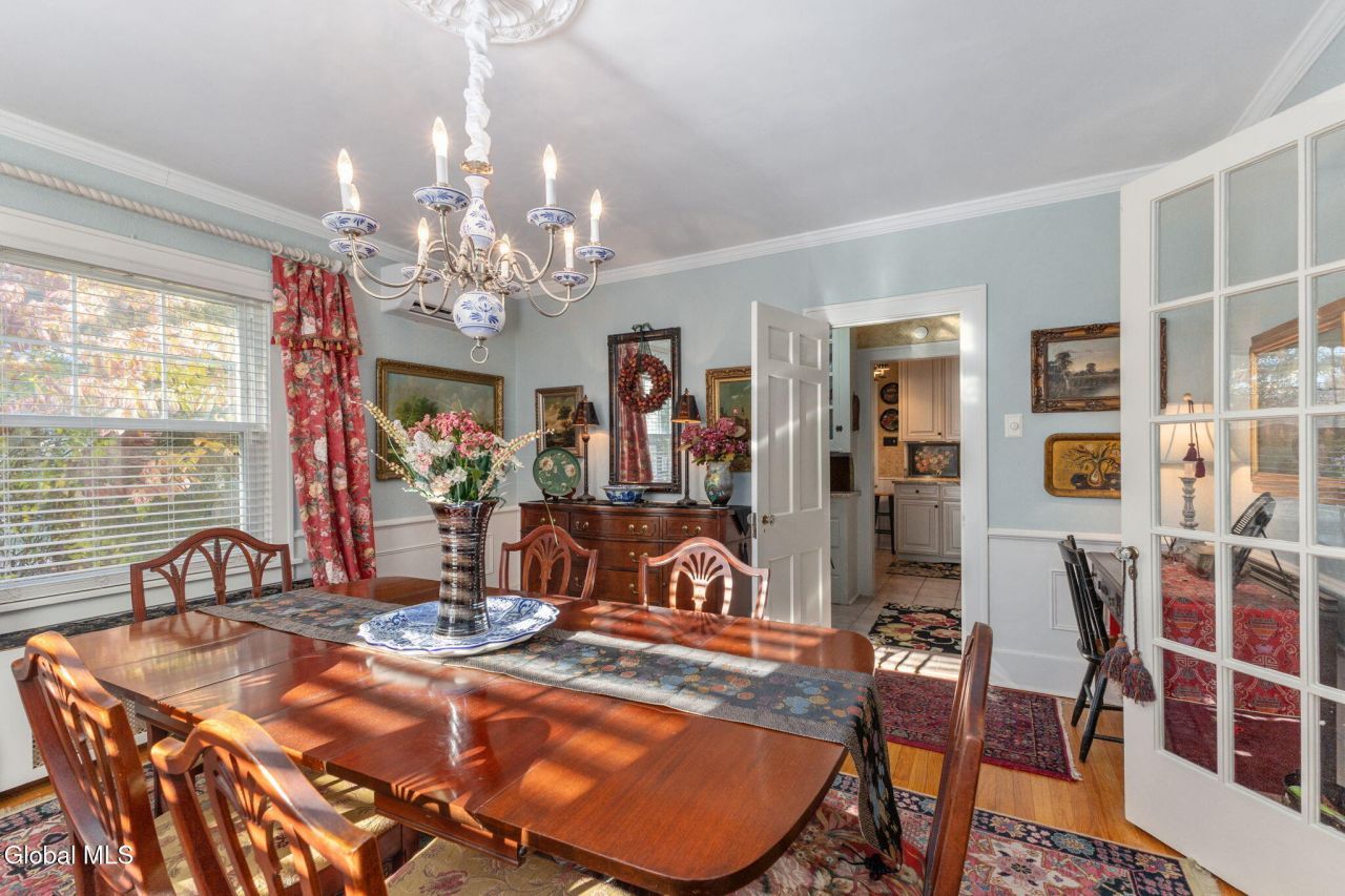 Niskayuna, New York, 12309, United States, 5 Bedrooms Bedrooms, ,3 BathroomsBathrooms,Residential,For Sale,1988361