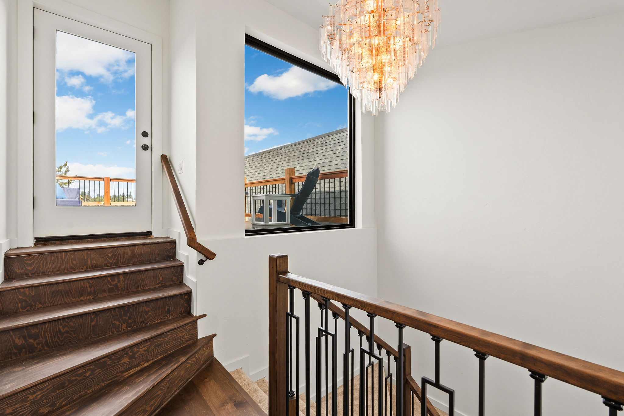  215 Whisper Ridge Drive - 物件實景