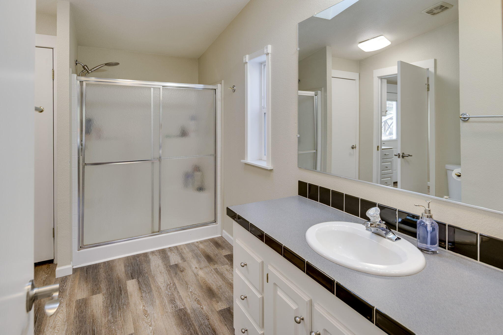 La Pine, Oregon, 97739, United States, 3 Bedrooms Bedrooms, ,2 BathroomsBathrooms,Residential,For Sale,2040090