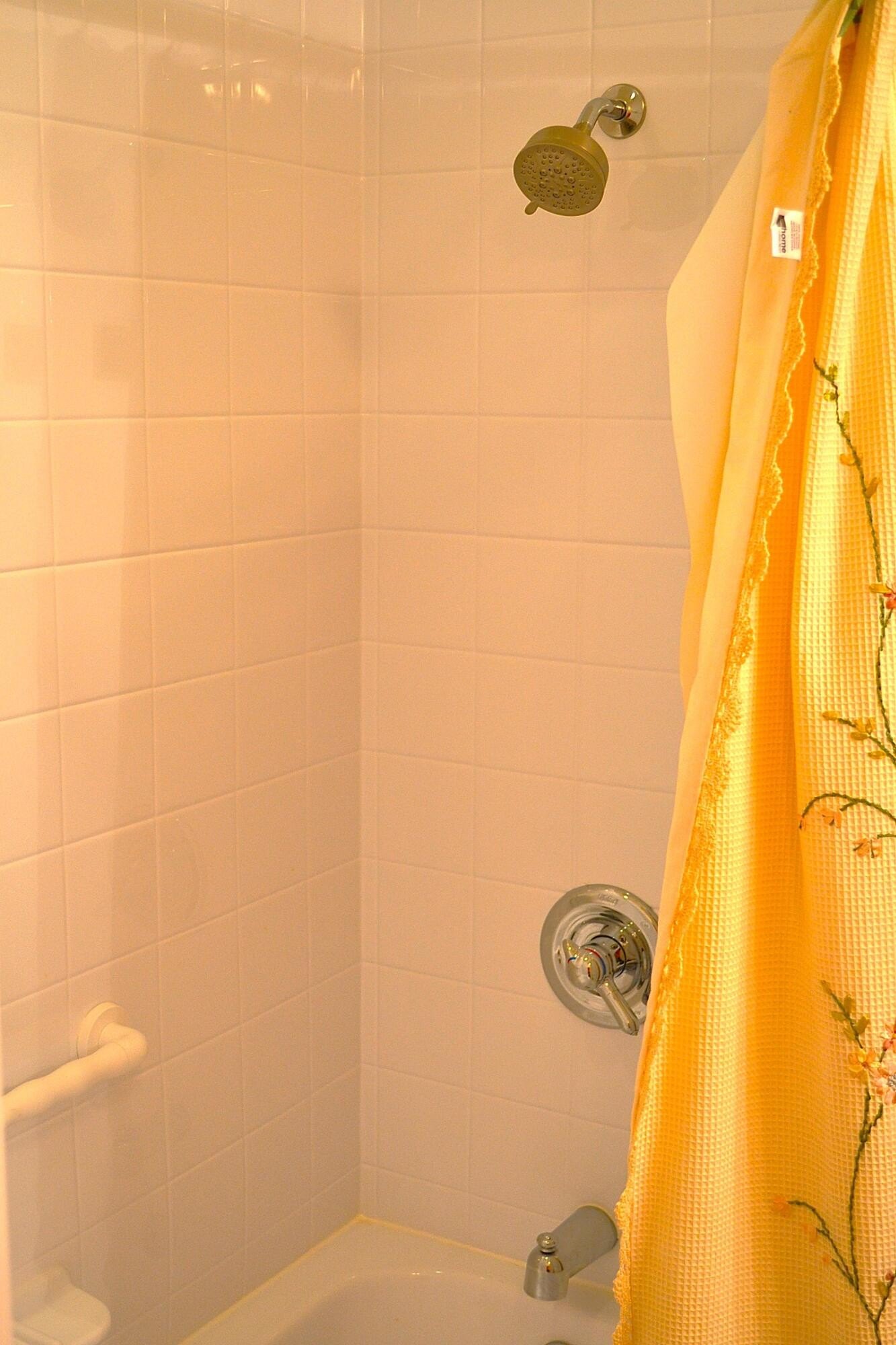 Lewisburg, West Virginia, 24901, United States, 6 Bedrooms Bedrooms, ,3 BathroomsBathrooms,Residential,For Sale,1940620