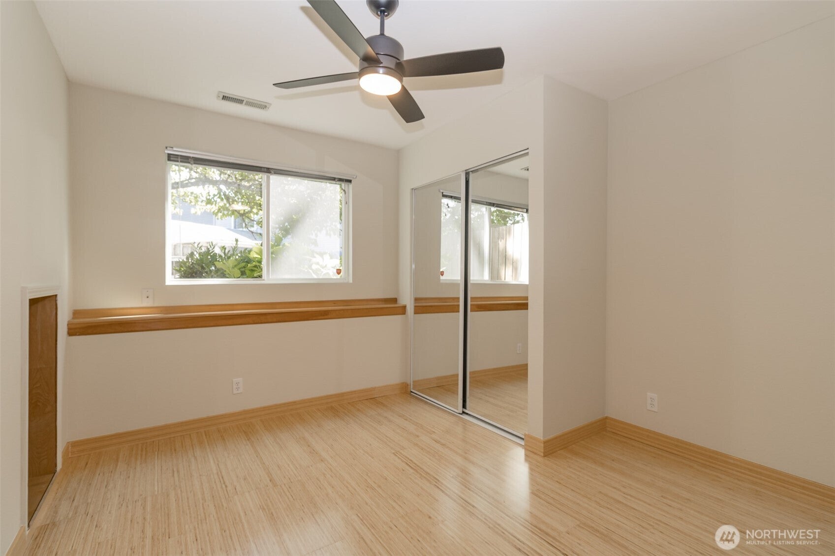 Kent, Washington, 98031, United States, 3 Bedrooms Bedrooms, ,2 BathroomsBathrooms,Residential,For Sale,1984192