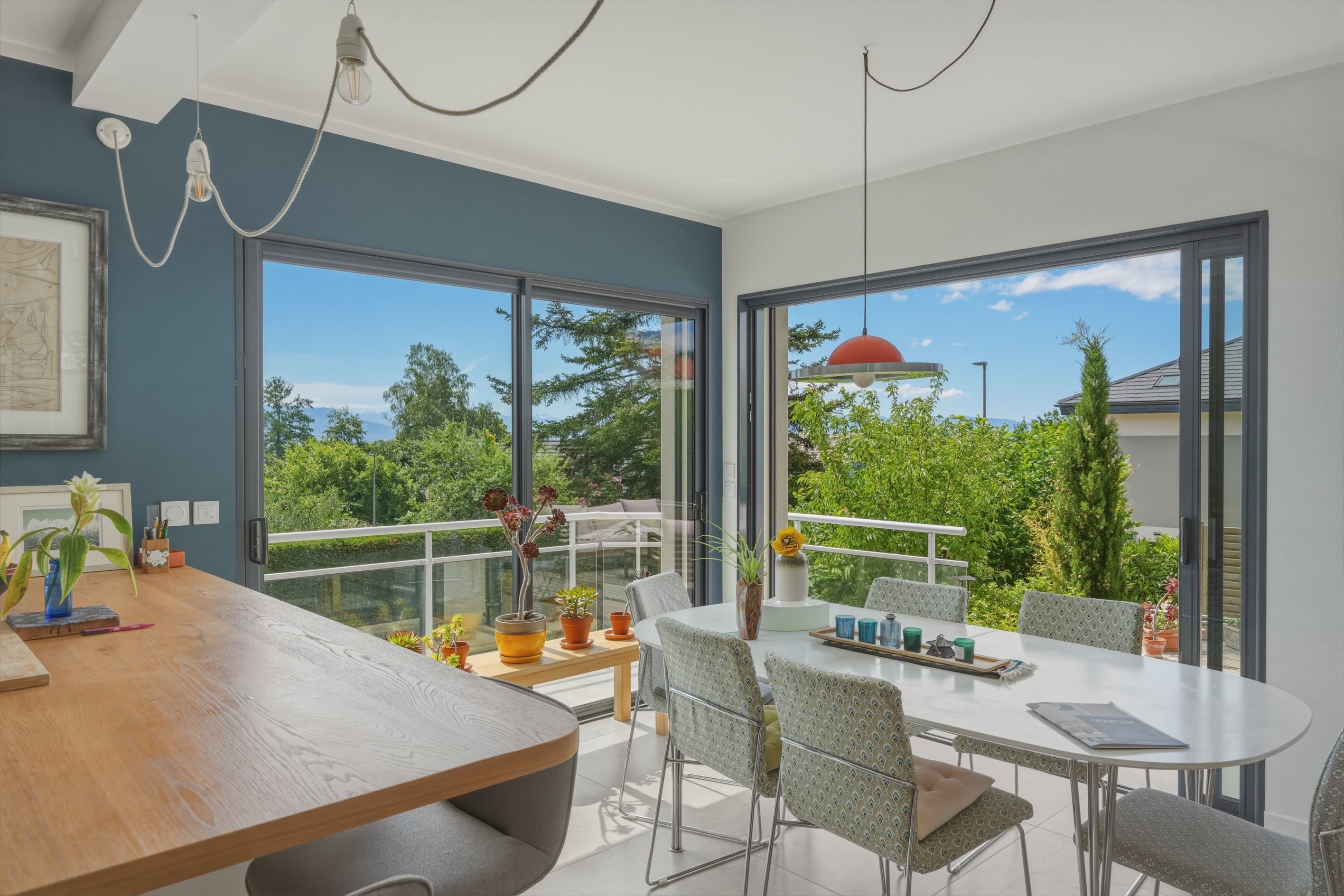  Recently Built Family Property with Swimming Pool and Quality Features - 物件實景