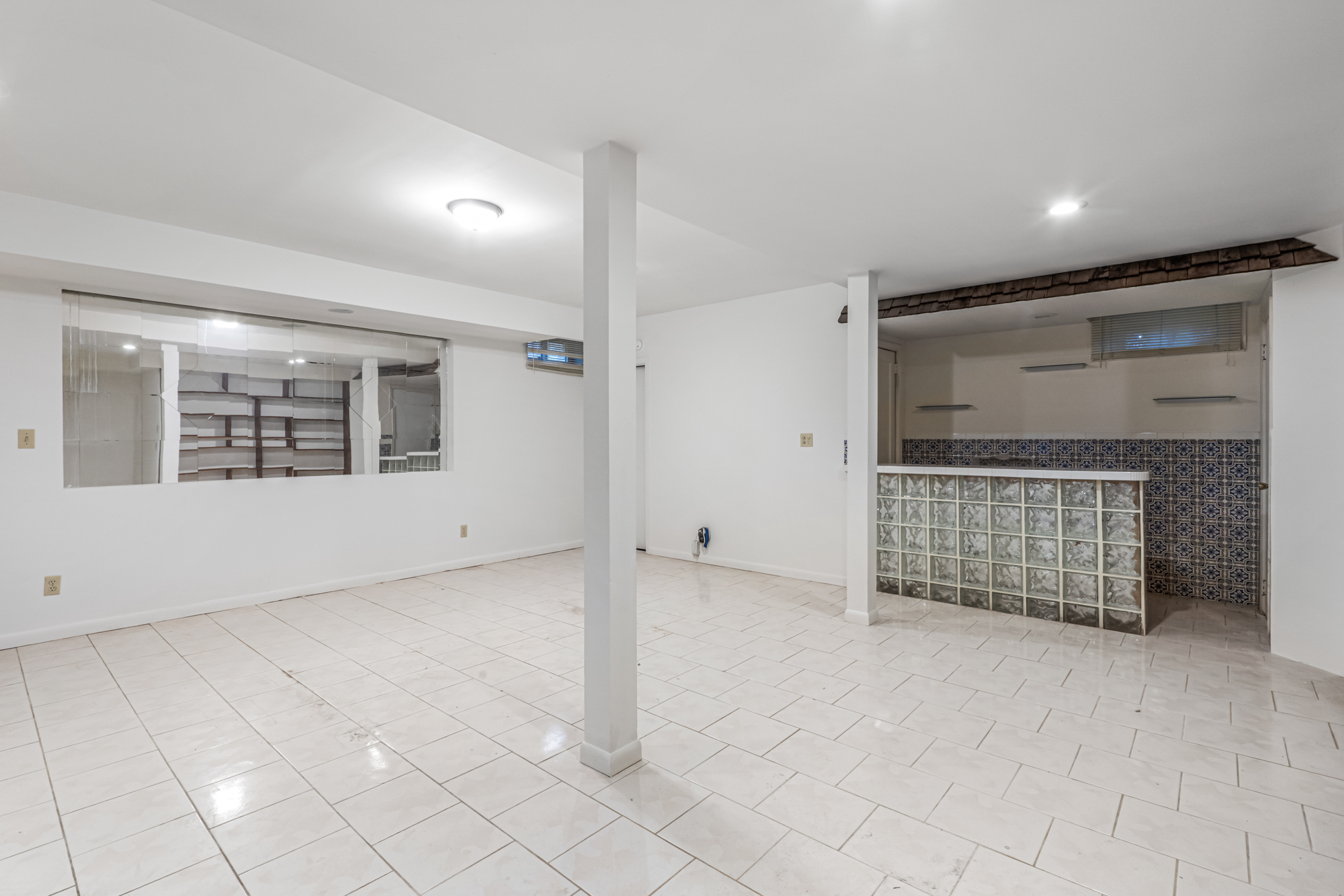  213-06 Richland Avenue, Oakland Gardens, NY, 11364 - 物件實景