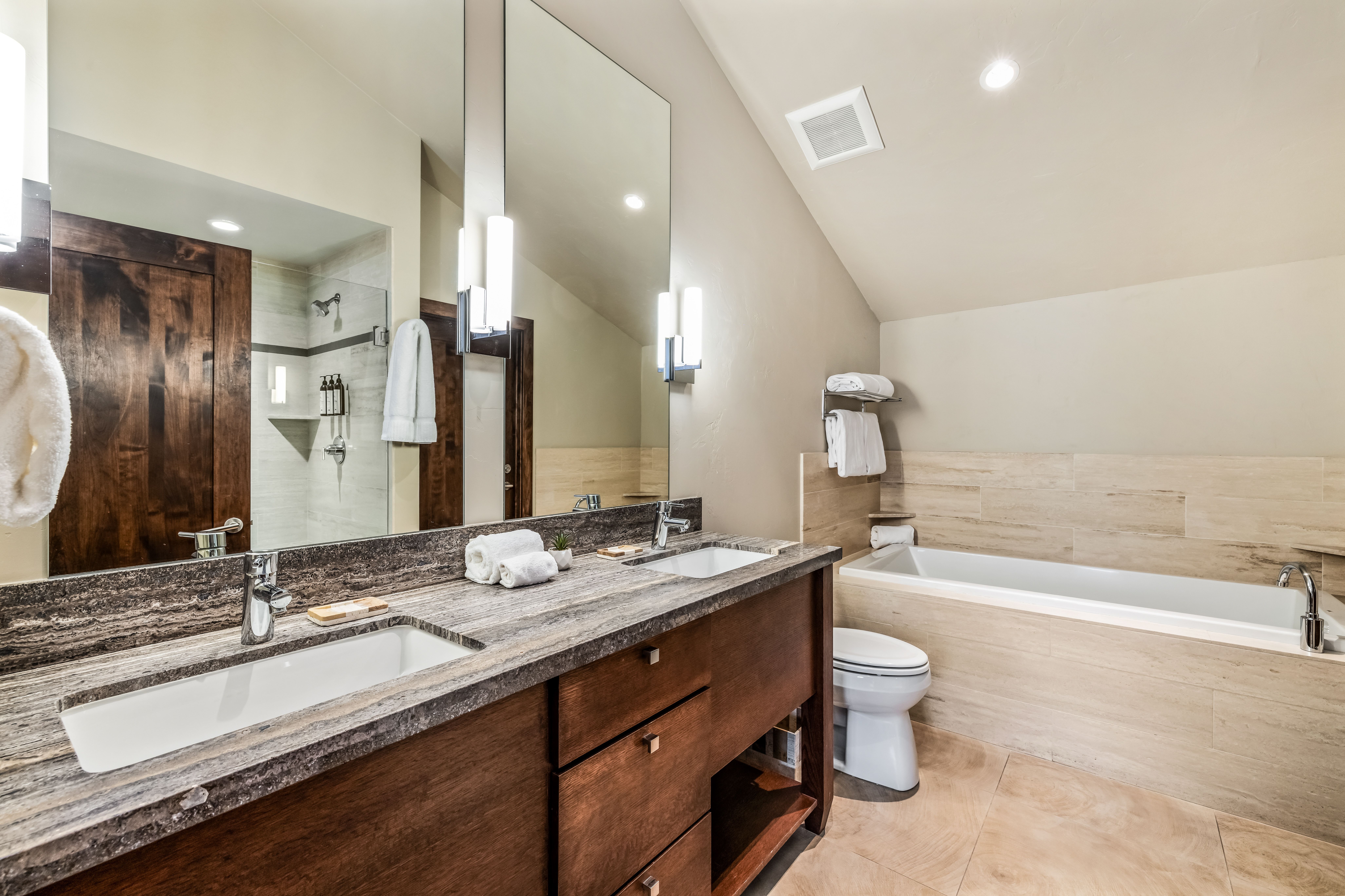  137 Benchmark Road, Avon, CO, 81620 - 物件實景