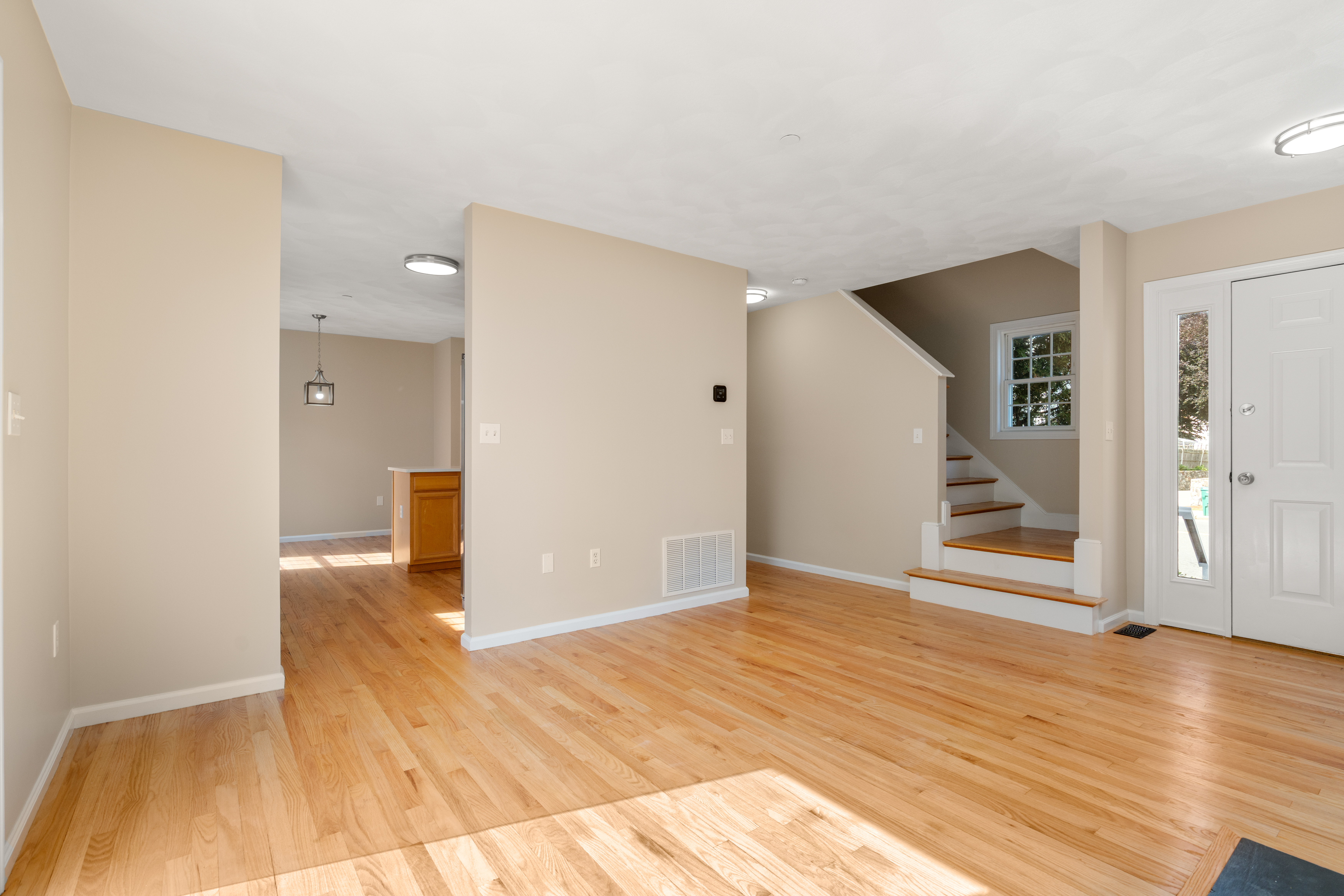  555 Main Street, Unit 6, Woburn, MA 01801 - 物件實景