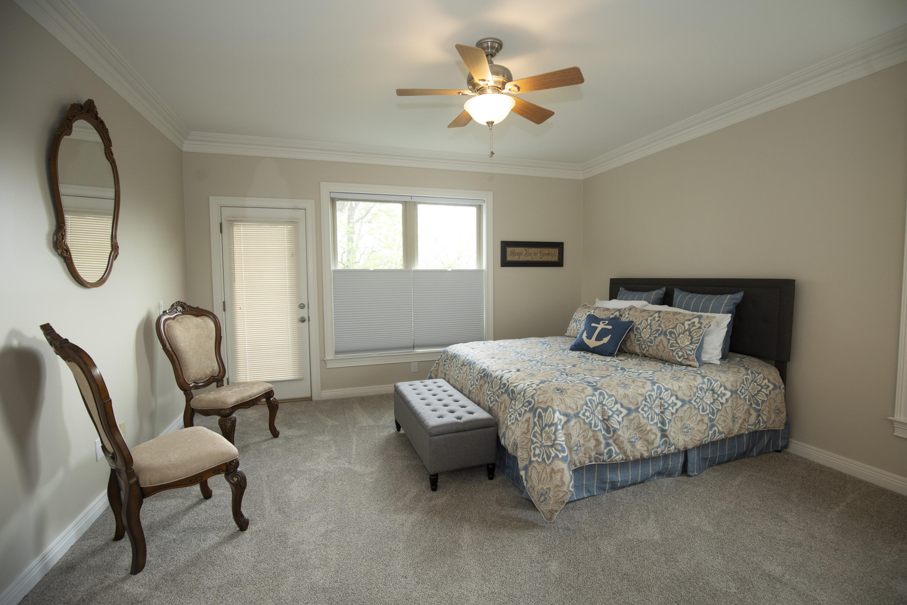 Harrodsburg, Kentucky, 40330, United States, 5 Bedrooms Bedrooms, ,4 BathroomsBathrooms,Residential,For Sale,1826729