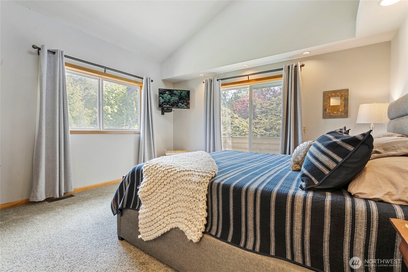 Ferndale, Washington, 98248, United States, 5 Bedrooms Bedrooms, ,1 BathroomBathrooms,Residential,For Sale,1901215