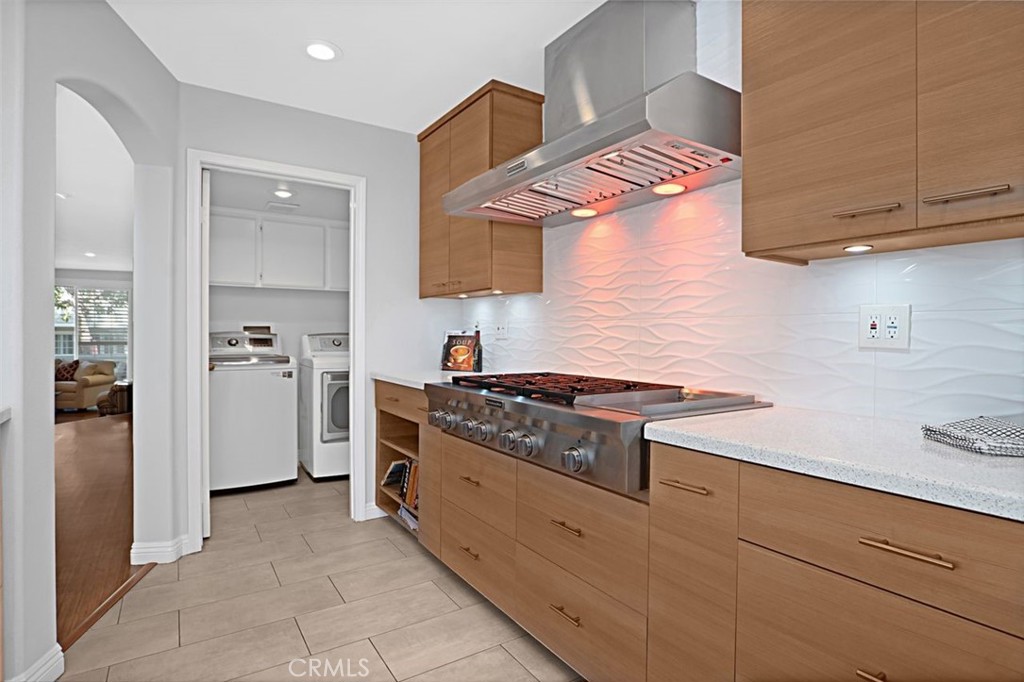 Long Beach, California, 90803, United States, 2 Bedrooms Bedrooms, ,3 BathroomsBathrooms,Residential,For Sale,1917947