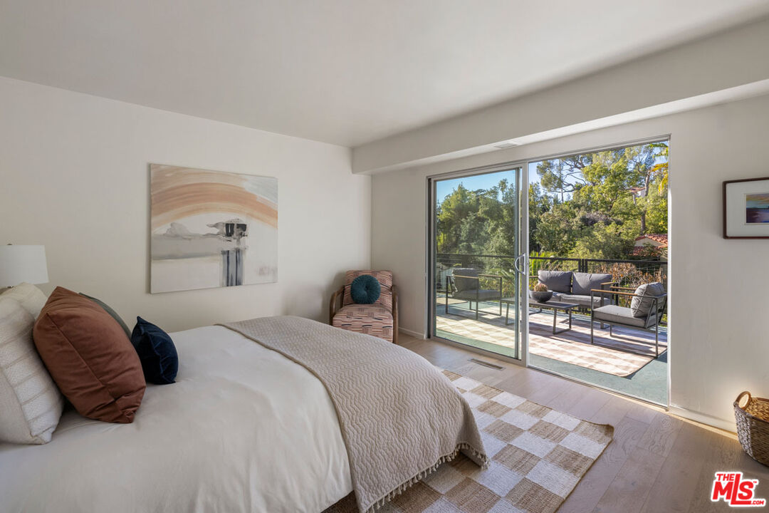 Glendale, California, 91207, United States, 3 Bedrooms Bedrooms, ,3 BathroomsBathrooms,Residential,For Sale,1987777