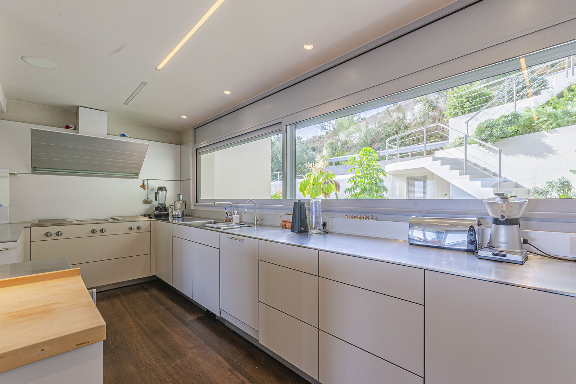  Property with breathtaking views surrounded by tropical garden - 物件實景