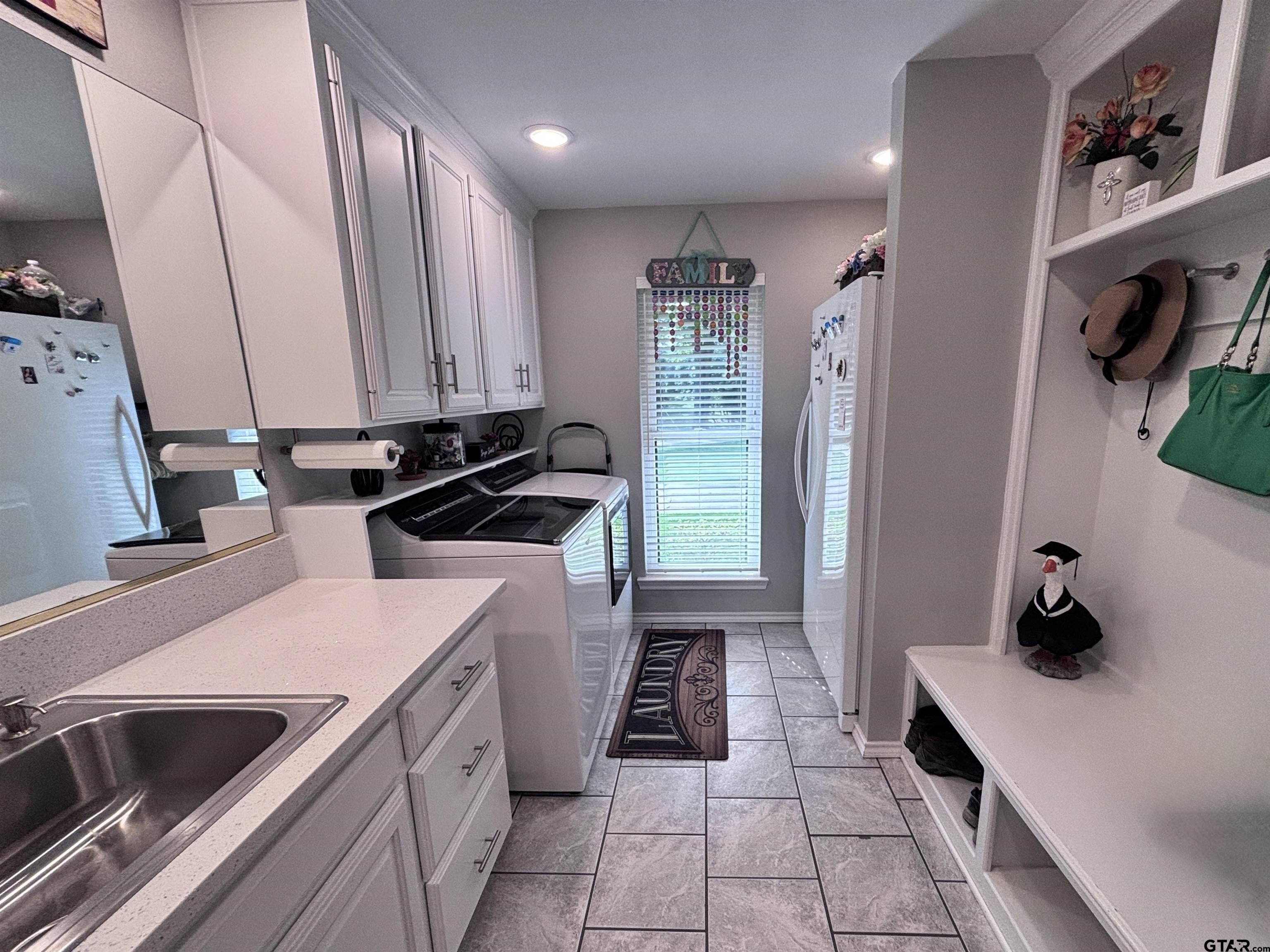 Pittsburg, Texas, 75686, United States, 4 Bedrooms Bedrooms, ,5 BathroomsBathrooms,Residential,For Sale,1942722