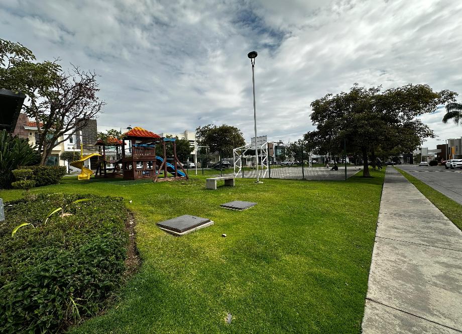 Avenida la Cima, Zapopan, Jalisco, 45134, Mexico, 3 Bedrooms Bedrooms, ,2 BathroomsBathrooms,Residential,For Sale,Avenida la Cima,1677016