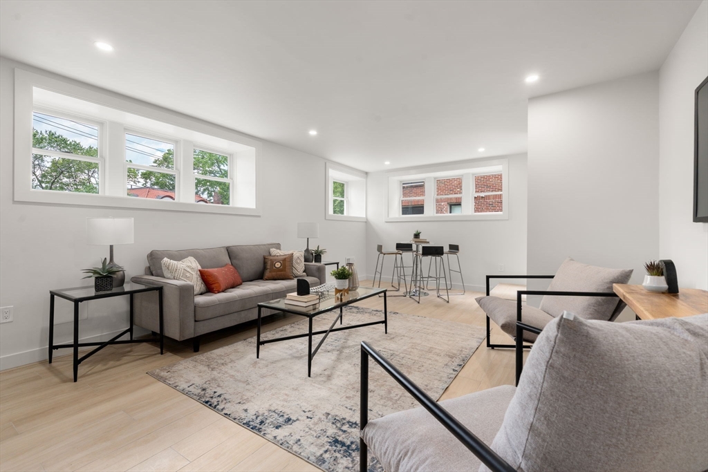 Brookline, Massachusetts, 02445, United States, 5 Bedrooms Bedrooms, ,5 BathroomsBathrooms,Residential,For Sale,1940156