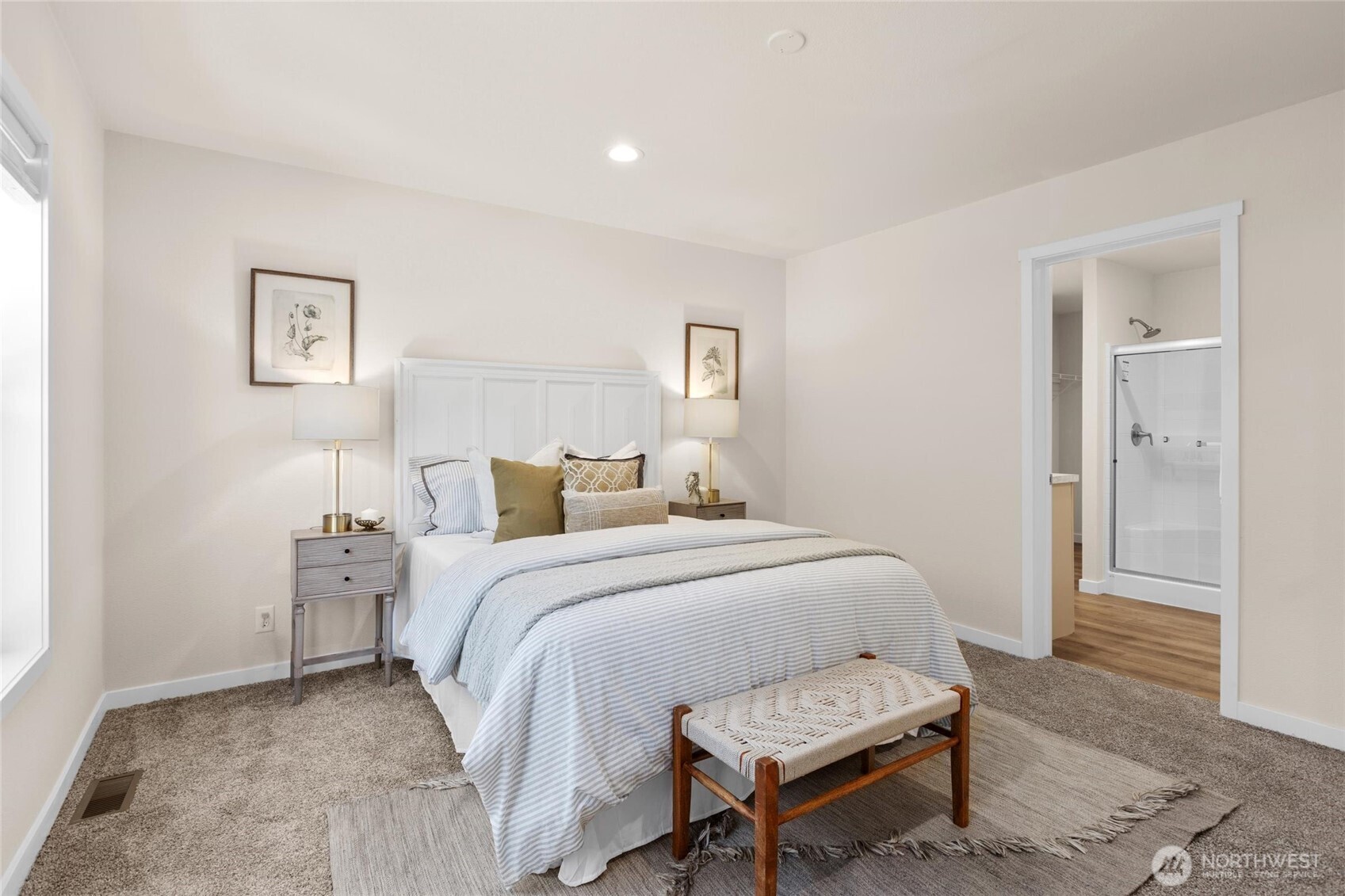 Bothell, Washington, 98012, United States, 2 Bedrooms Bedrooms, ,2 BathroomsBathrooms,Residential,For Sale,1777318