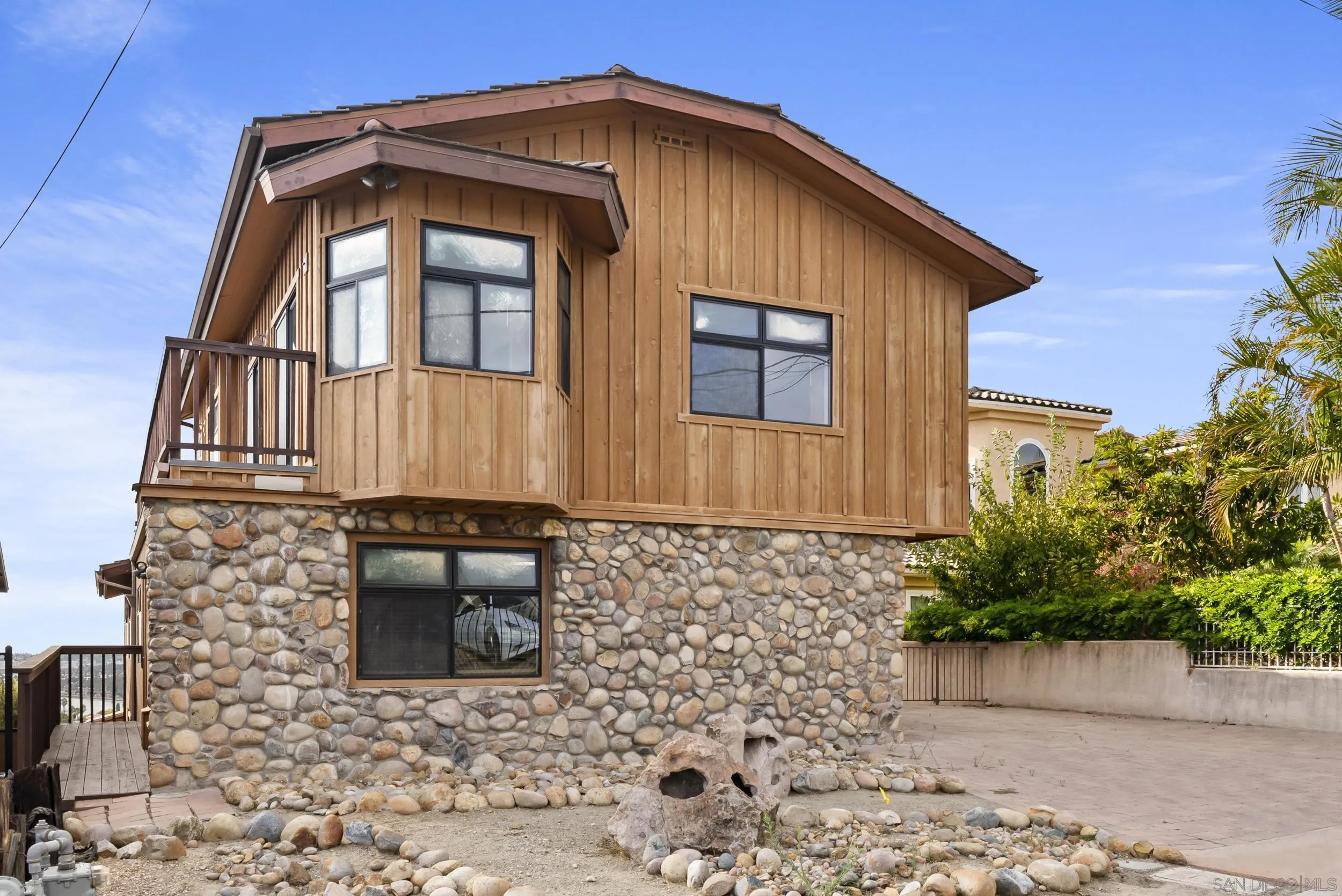 San Diego, California, 92117, United States, 3 Bedrooms Bedrooms, ,3 BathroomsBathrooms,Residential,For Sale,1966862