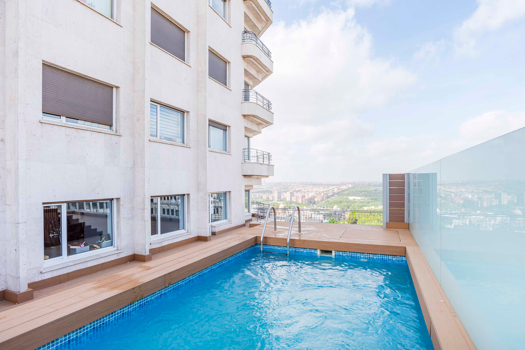  Exclusive Urban Refuge with Private Terrace in the Iconic Torre de Madrid - 物件實景