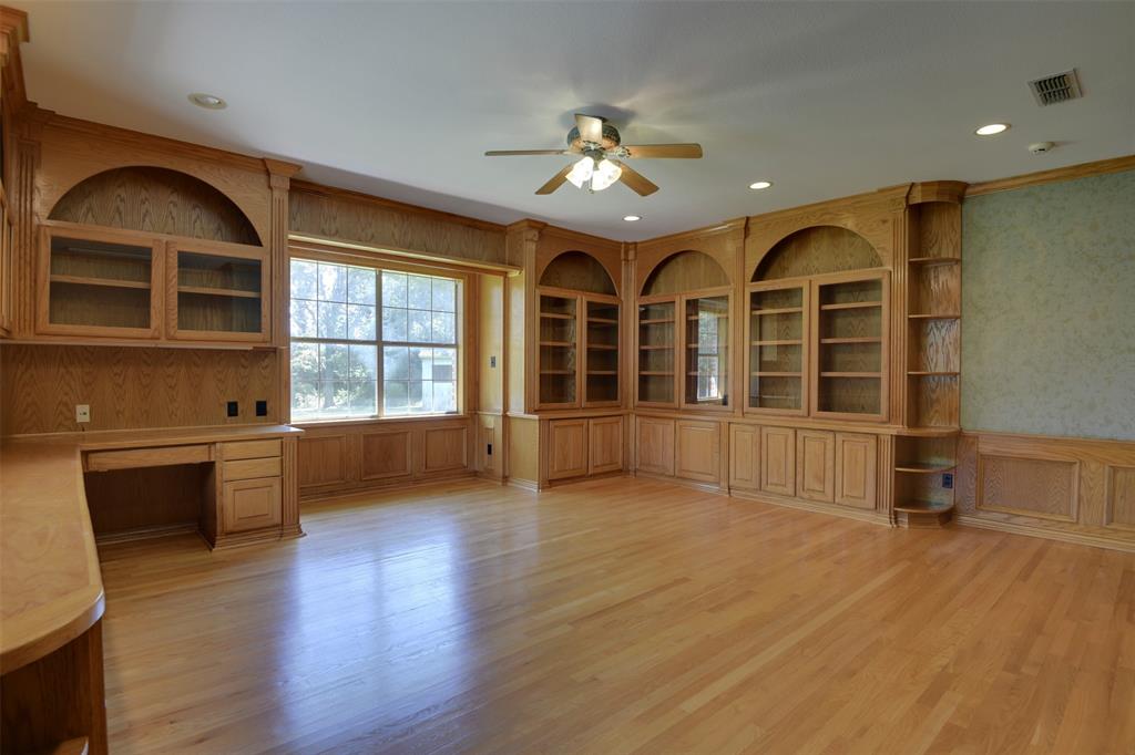 Arlington, Texas, 76015, United States, 4 Bedrooms Bedrooms, ,3 BathroomsBathrooms,Residential,For Sale,1984370