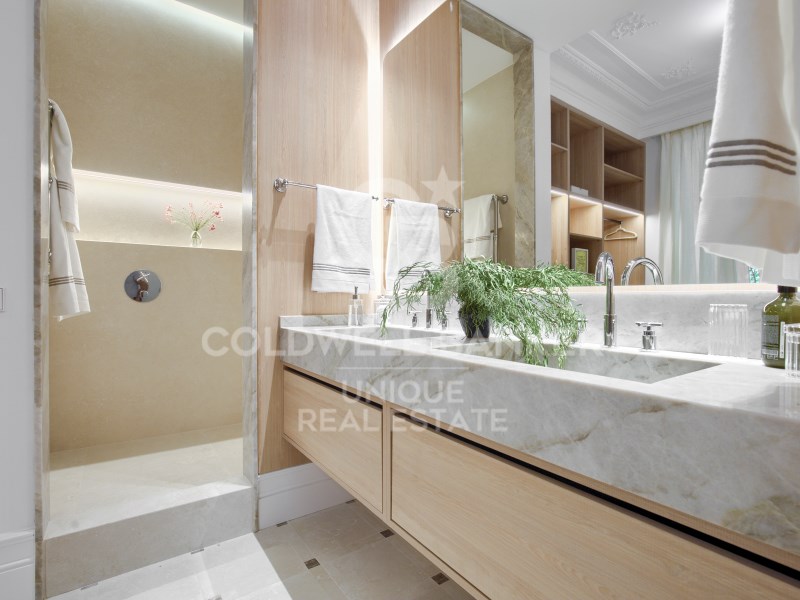 Madrid, Comunidad de Madrid, ES, 4 Bedrooms Bedrooms, ,5 BathroomsBathrooms,Residential,For Sale,1885233