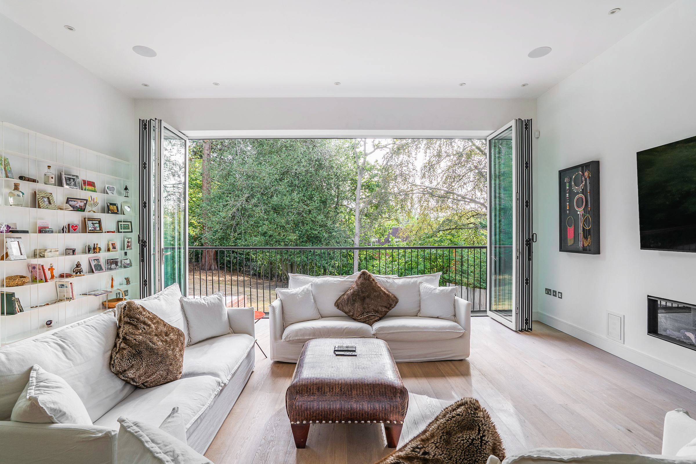  Five Bedroom Family Home with Gated Driveway, moments from Ascot High Street - 物件實景
