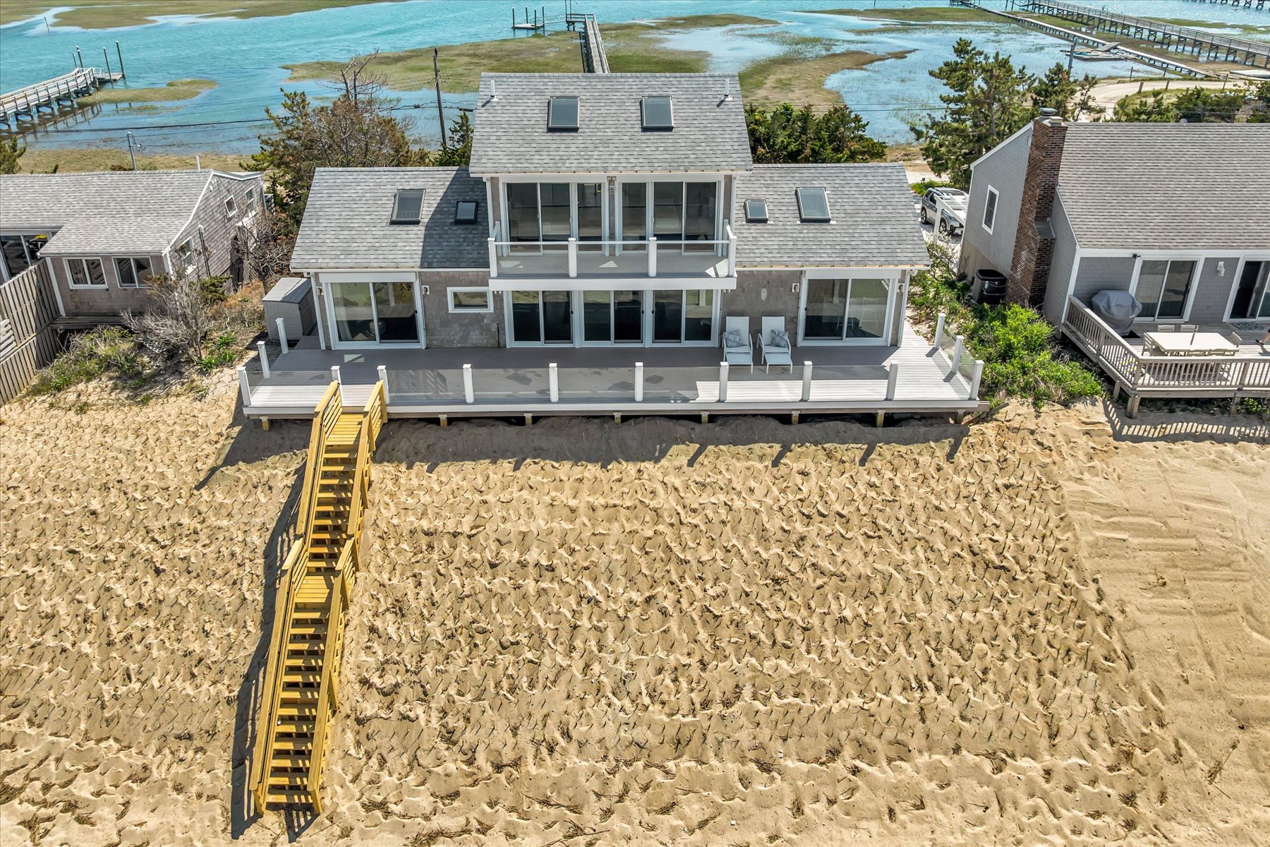  An Exceptional Waterfront Property - 物件實景