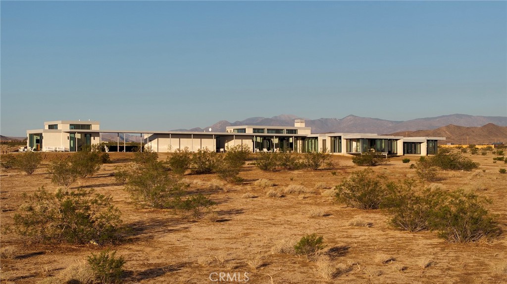 Joshua Tree, California, 92252, United States, 4 Bedrooms Bedrooms, ,3 BathroomsBathrooms,Residential,For Sale,1961812