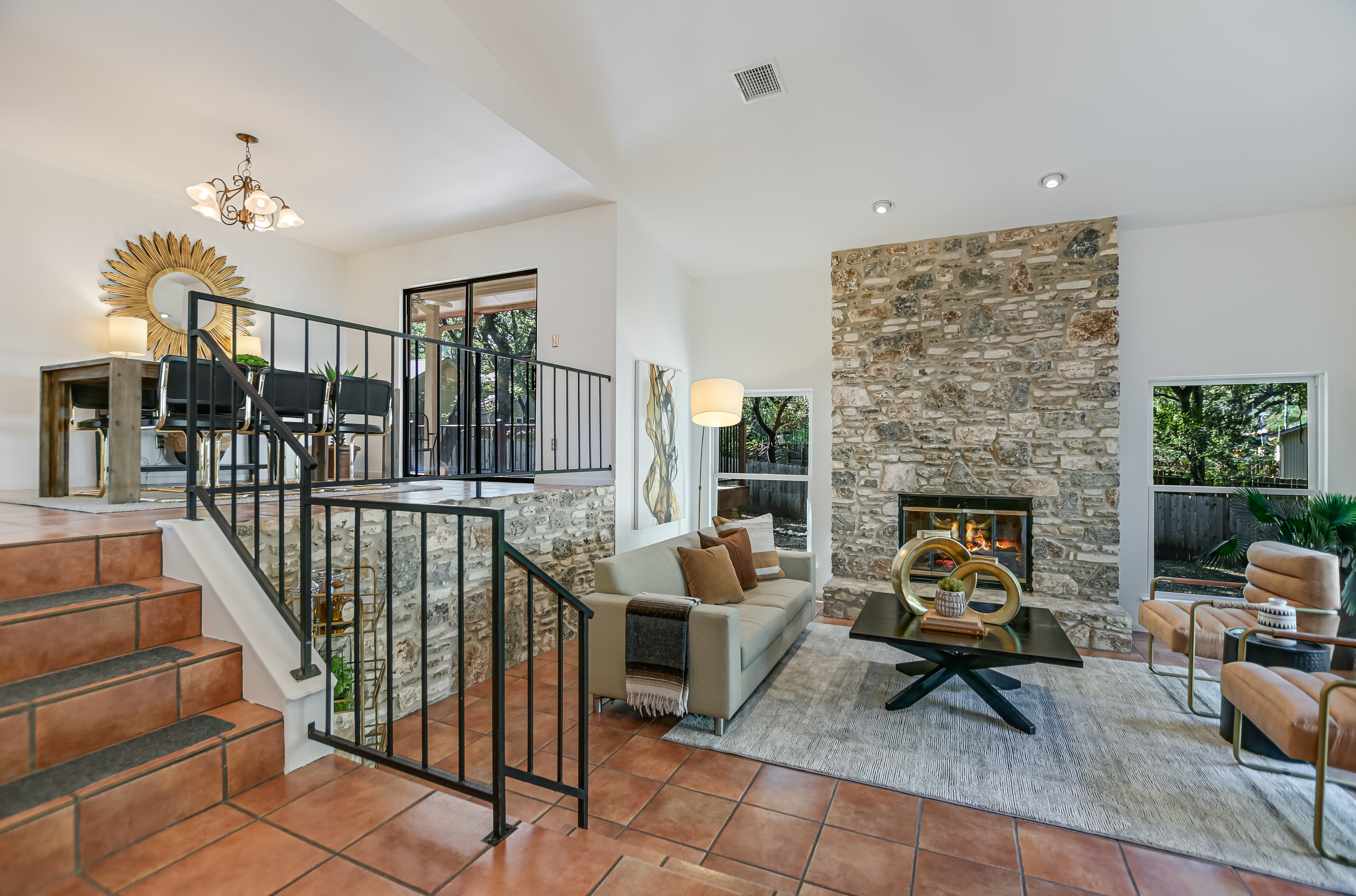  Desirable, Established Oak Forest Neighborhood of NW Austin - 物件實景