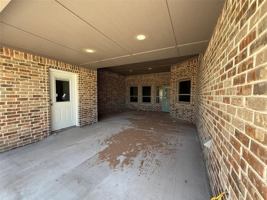 Altus, Oklahoma, 73521, United States, 4 Bedrooms Bedrooms, ,3 BathroomsBathrooms,Residential,For Sale,1980634