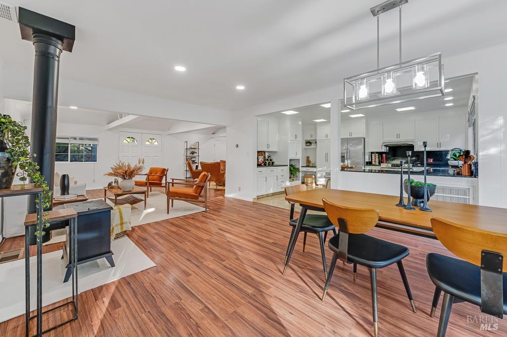 Sebastopol, California, 95472, United States, 3 Bedrooms Bedrooms, ,3 BathroomsBathrooms,Residential,For Sale,1938553