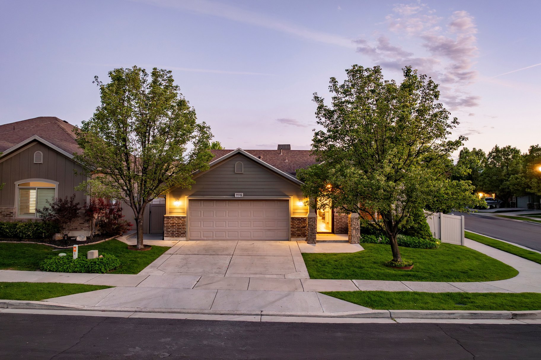  Exceptional Single-Level Living in One of Sandy