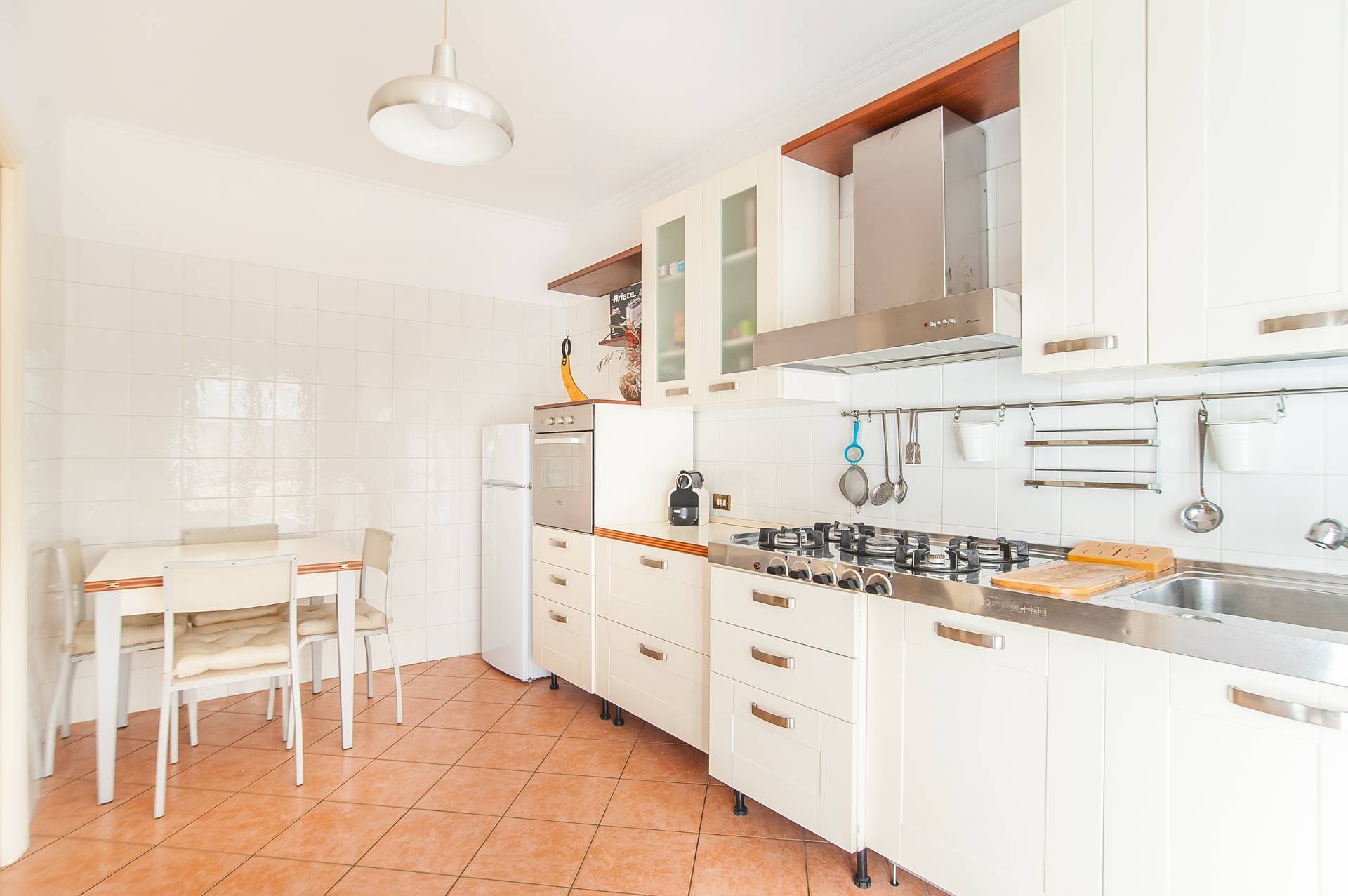 Roma, Roma, 00100, IT, 5 Bedrooms Bedrooms, ,3 BathroomsBathrooms,Residential,For Sale,1738705