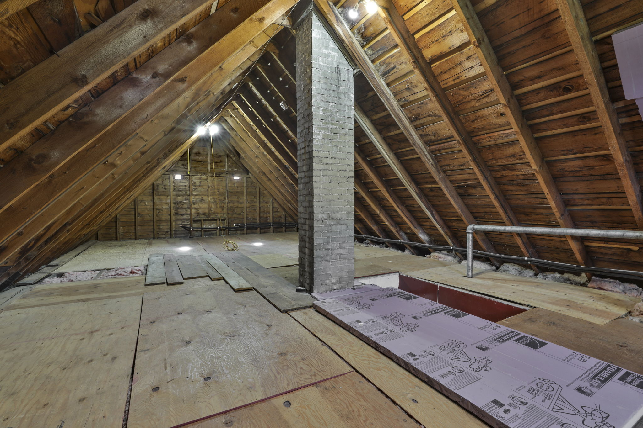 Manchester, New Hampshire, 03104, United States, 3 Bedrooms Bedrooms, ,2 BathroomsBathrooms,Residential,For Sale,1975563