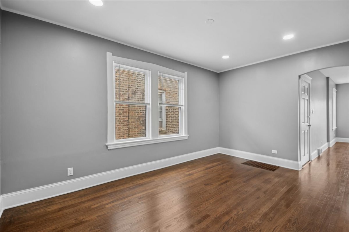 Chicago, Illinois, 60639, United States, 6 Bedrooms Bedrooms, ,Residential,For Sale,1974206